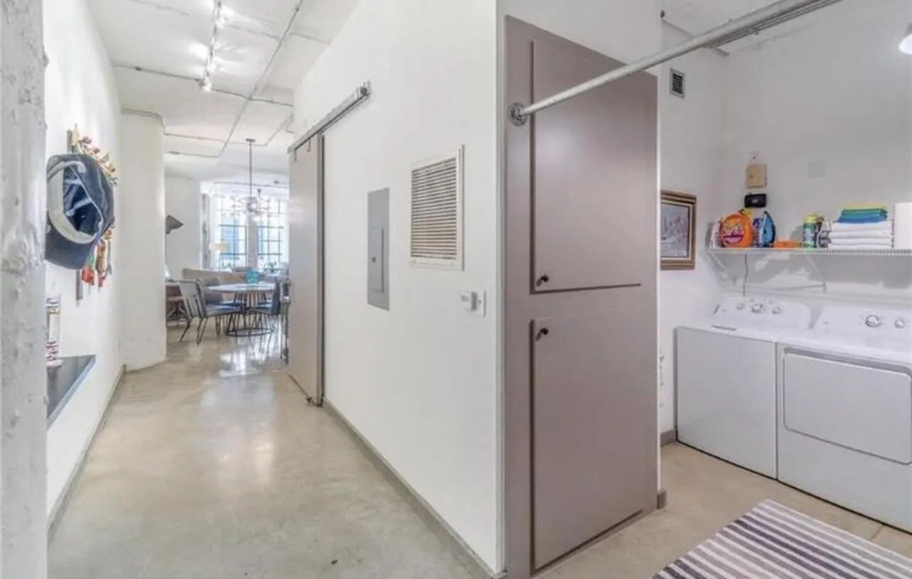 Condominium For Sale in Dallas County , 1122 Jackson Street 217, Dallas, Texas 75202, 1 Bedroom, 1 Bathroom, 1 Garage spaces, 911 Sqft, built in 1925, mls#21367824, Real Estate Agent in Dallas, Homes For Sale in Dallas county, Homes For Sale in Dallas, Realtor in Dallas Texas, Real Estate Brokerage Independent Realty Texas, Luminita Cordes Realtor