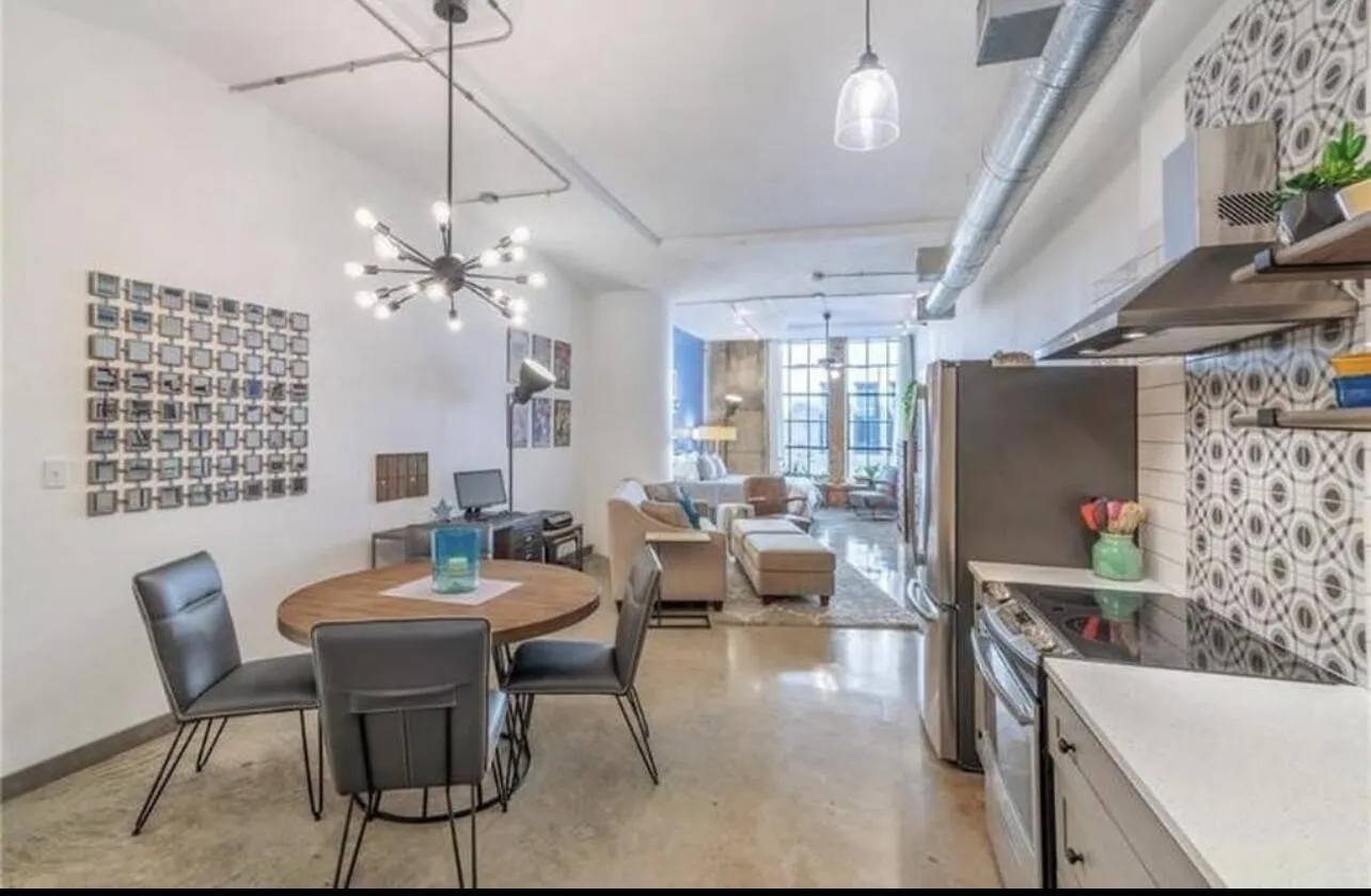 Condominium For Sale in Dallas County , 1122 Jackson Street 217, Dallas, Texas 75202, 1 Bedroom, 1 Bathroom, 1 Garage spaces, 911 Sqft, built in 1925, mls#21367824, Real Estate Agent in Dallas, Homes For Sale in Dallas county, Homes For Sale in Dallas, Realtor in Dallas Texas, Real Estate Brokerage Independent Realty Texas, Luminita Cordes Realtor