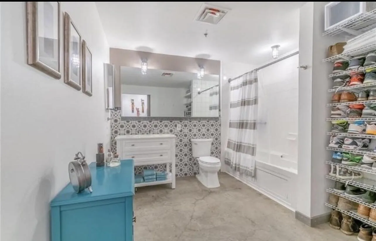 Condominium For Sale in Dallas County , 1122 Jackson Street 217, Dallas, Texas 75202, 1 Bedroom, 1 Bathroom, 1 Garage spaces, 911 Sqft, built in 1925, mls#21367824, Real Estate Agent in Dallas, Homes For Sale in Dallas county, Homes For Sale in Dallas, Realtor in Dallas Texas, Real Estate Brokerage Independent Realty Texas, Luminita Cordes Realtor