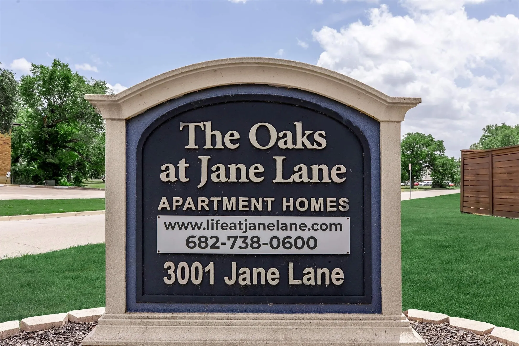 Apartment For Rent in Tarrant County , 3001 Jane Lane 102, Haltom City, Texas 76117, 3 Bedroom, 2 Bathroom, Garage spaces, 1,082 Sqft, built in 1969, mls#21367807, Real Estate Agent in Haltom City, Homes For Rent in Tarrant county, Homes For Rent in Haltom City, Realtor in Haltom City Texas, Real Estate Brokerage Independent Realty Texas, Luminita Cordes Realtor