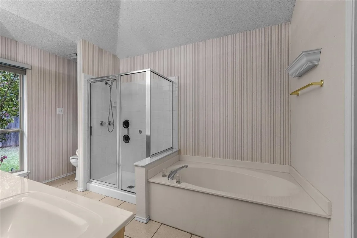 Single Family Residence For Sale in Tarrant County , 5748 Caracas Drive, North Richland Hills, Texas 76180, 3 Bedroom, 2 Bathroom, 2 Garage spaces, 1,787 Sqft, built in 1992, mls#21367833, Real Estate Agent in North Richland Hills, Homes For Sale in Tarrant county, Homes For Sale in North Richland Hills, Realtor in North Richland Hills Texas, Real Estate Brokerage Independent Realty Texas, Luminita Cordes Realtor