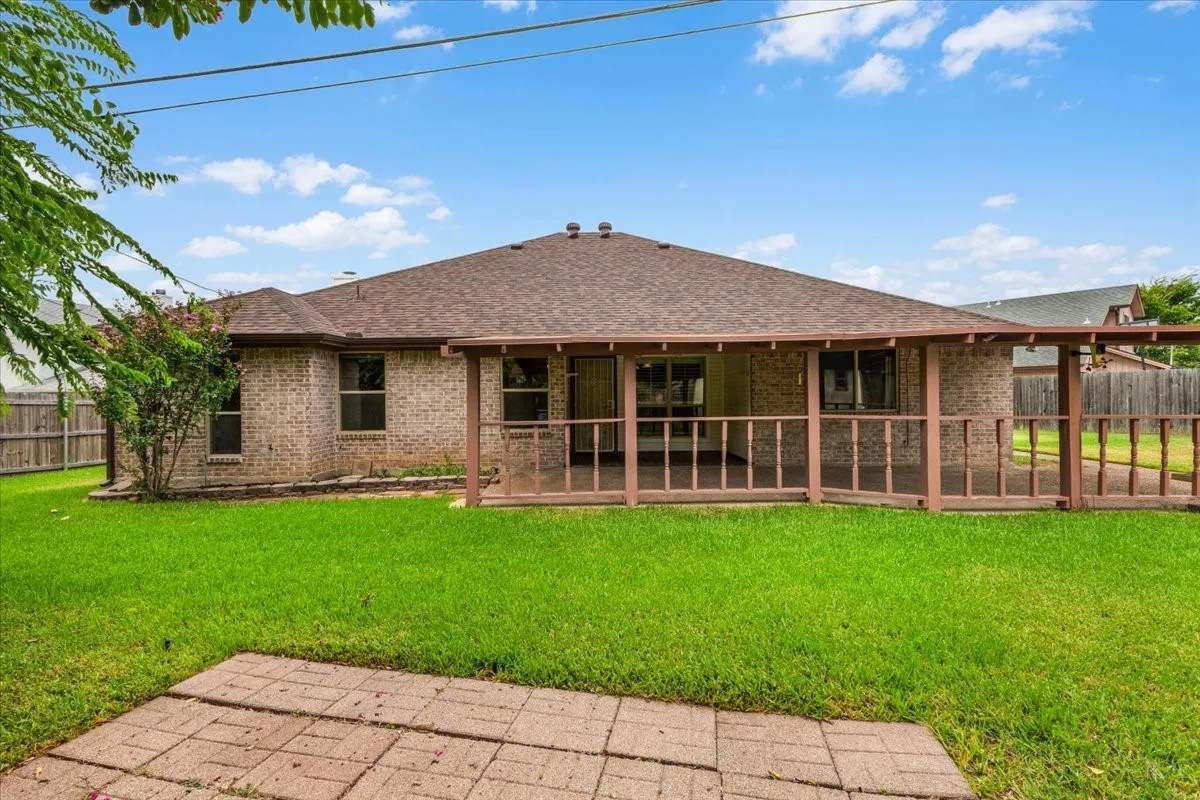 Single Family Residence For Sale in Tarrant County , 5748 Caracas Drive, North Richland Hills, Texas 76180, 3 Bedroom, 2 Bathroom, 2 Garage spaces, 1,787 Sqft, built in 1992, mls#21367833, Real Estate Agent in North Richland Hills, Homes For Sale in Tarrant county, Homes For Sale in North Richland Hills, Realtor in North Richland Hills Texas, Real Estate Brokerage Independent Realty Texas, Luminita Cordes Realtor