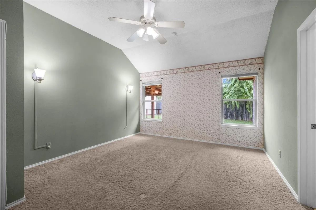 Single Family Residence For Sale in Tarrant County , 5748 Caracas Drive, North Richland Hills, Texas 76180, 3 Bedroom, 2 Bathroom, 2 Garage spaces, 1,787 Sqft, built in 1992, mls#21367833, Real Estate Agent in North Richland Hills, Homes For Sale in Tarrant county, Homes For Sale in North Richland Hills, Realtor in North Richland Hills Texas, Real Estate Brokerage Independent Realty Texas, Luminita Cordes Realtor