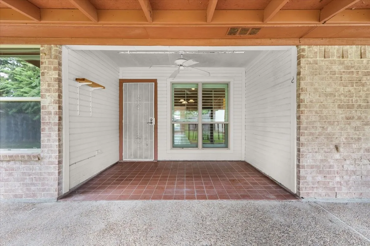 Single Family Residence For Sale in Tarrant County , 5748 Caracas Drive, North Richland Hills, Texas 76180, 3 Bedroom, 2 Bathroom, 2 Garage spaces, 1,787 Sqft, built in 1992, mls#21367833, Real Estate Agent in North Richland Hills, Homes For Sale in Tarrant county, Homes For Sale in North Richland Hills, Realtor in North Richland Hills Texas, Real Estate Brokerage Independent Realty Texas, Luminita Cordes Realtor