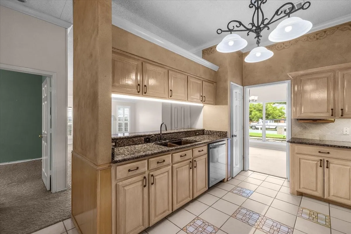 Single Family Residence For Sale in Tarrant County , 5748 Caracas Drive, North Richland Hills, Texas 76180, 3 Bedroom, 2 Bathroom, 2 Garage spaces, 1,787 Sqft, built in 1992, mls#21367833, Real Estate Agent in North Richland Hills, Homes For Sale in Tarrant county, Homes For Sale in North Richland Hills, Realtor in North Richland Hills Texas, Real Estate Brokerage Independent Realty Texas, Luminita Cordes Realtor