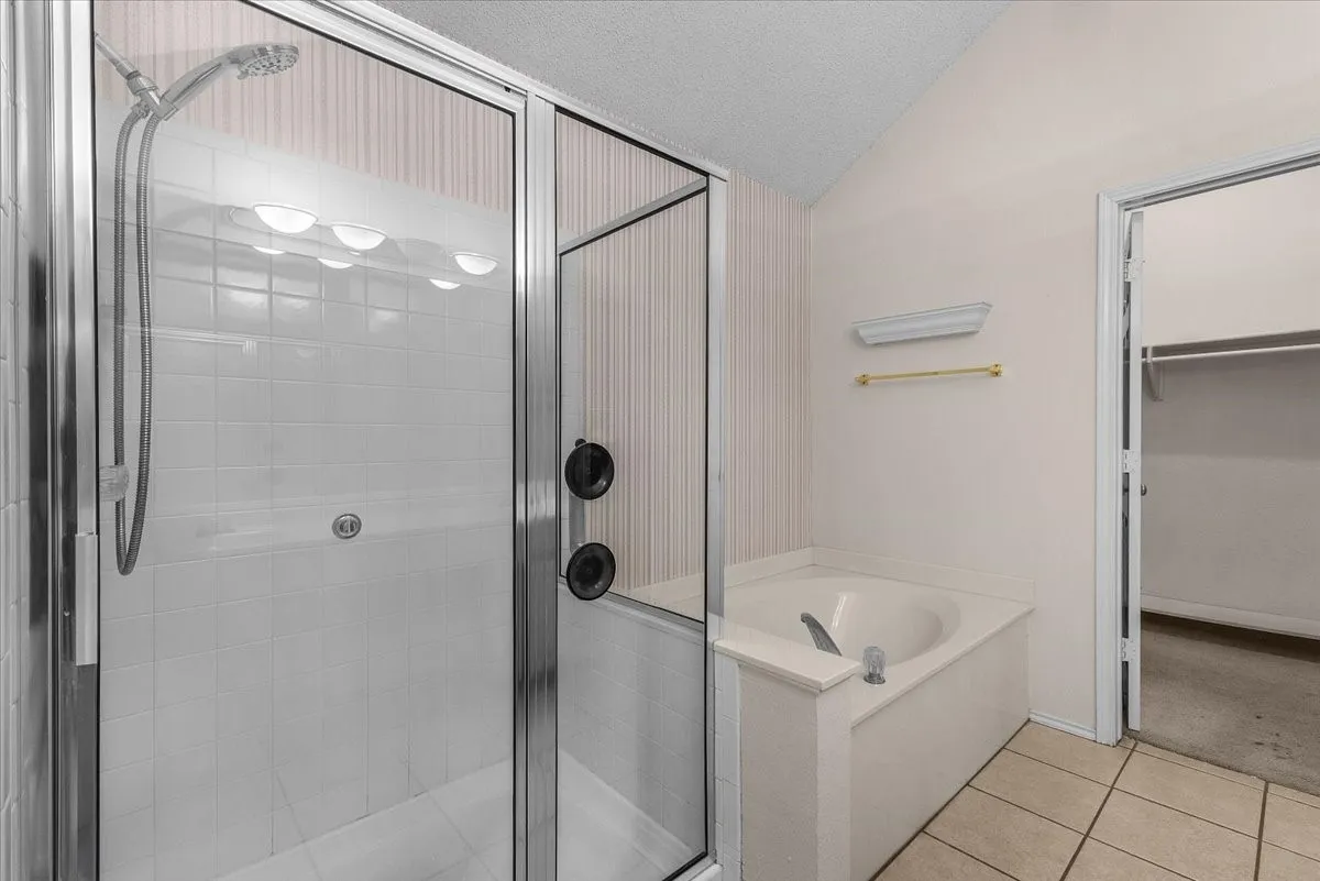 Single Family Residence For Sale in Tarrant County , 5748 Caracas Drive, North Richland Hills, Texas 76180, 3 Bedroom, 2 Bathroom, 2 Garage spaces, 1,787 Sqft, built in 1992, mls#21367833, Real Estate Agent in North Richland Hills, Homes For Sale in Tarrant county, Homes For Sale in North Richland Hills, Realtor in North Richland Hills Texas, Real Estate Brokerage Independent Realty Texas, Luminita Cordes Realtor