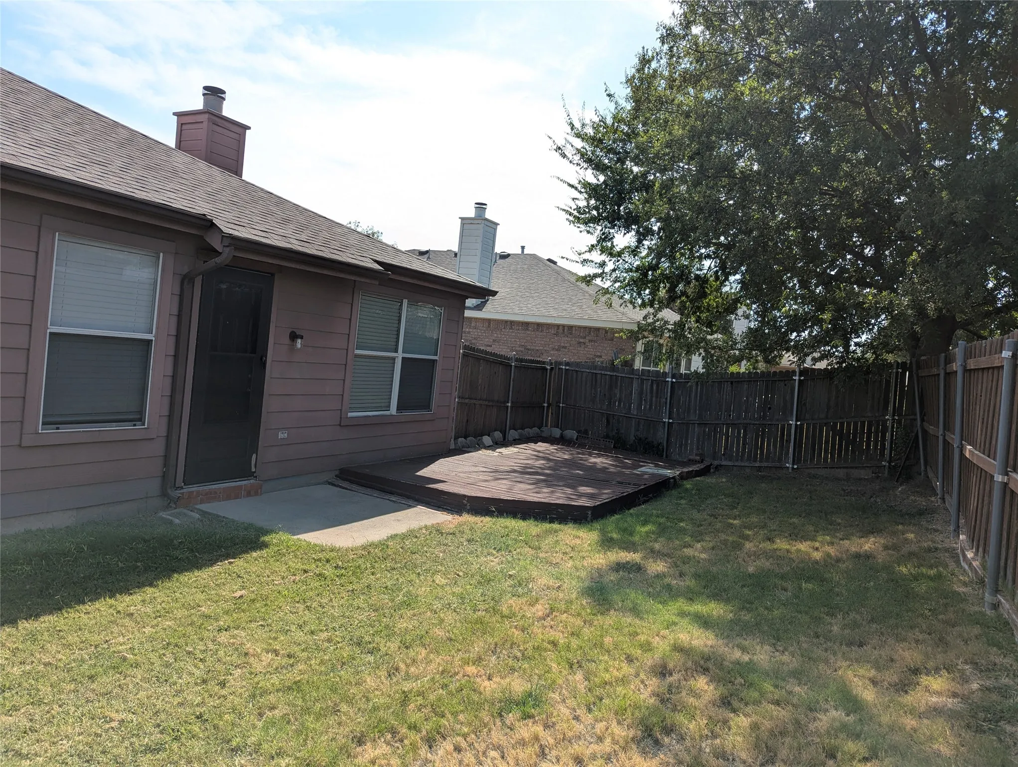 Single Family Residence For Rent in Collin County , 2003 Dove Crossing, Melissa, Texas 75454, 3 Bedroom, 2 Bathroom, 2 Garage spaces, 1,872 Sqft, built in 2002, mls#21367838, Real Estate Agent in Melissa, Homes For Rent in Collin county, Homes For Rent in Melissa, Realtor in Melissa Texas, Real Estate Brokerage Independent Realty Texas, Luminita Cordes Realtor