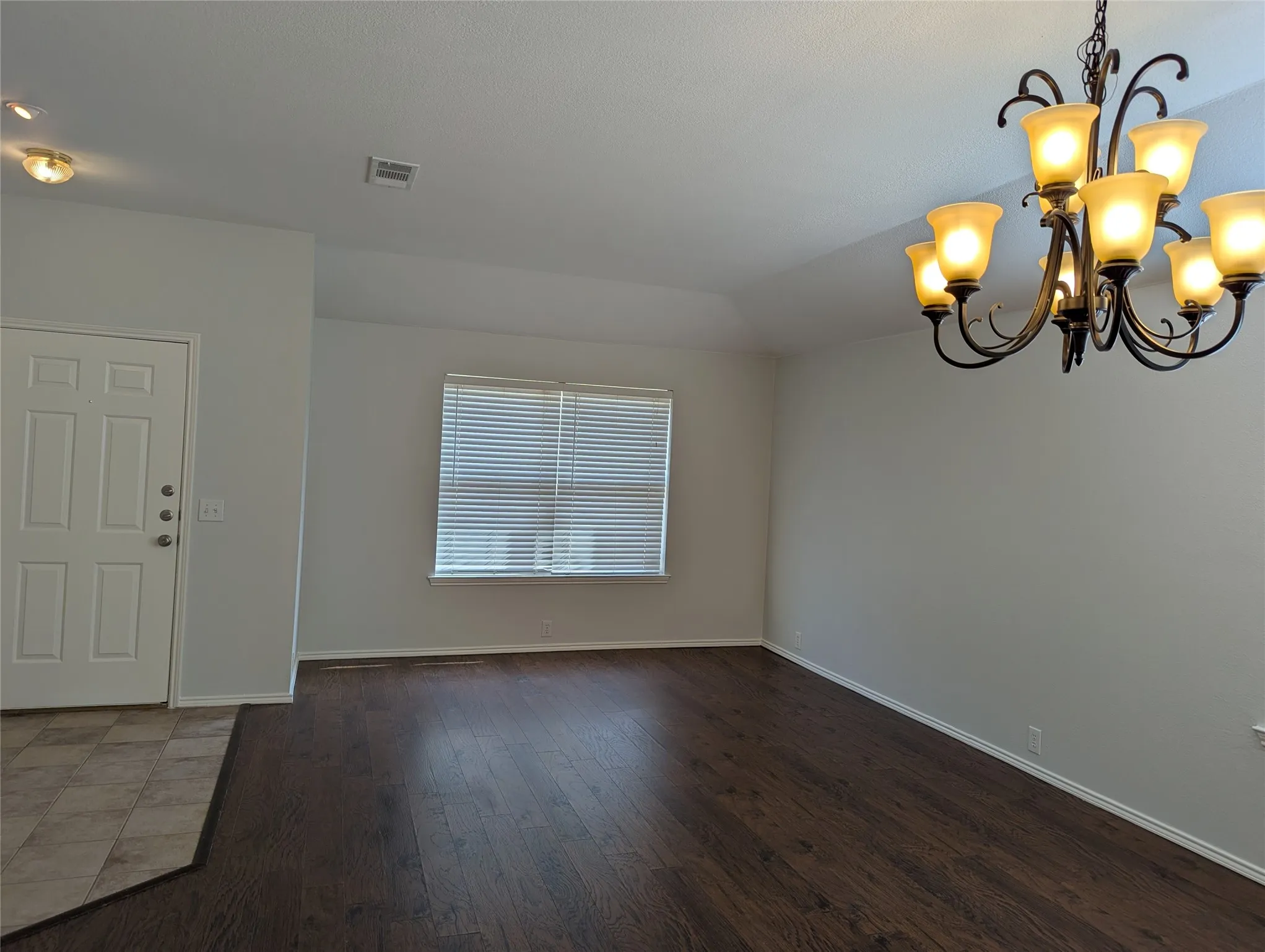 Combo formal living and dining off the entry