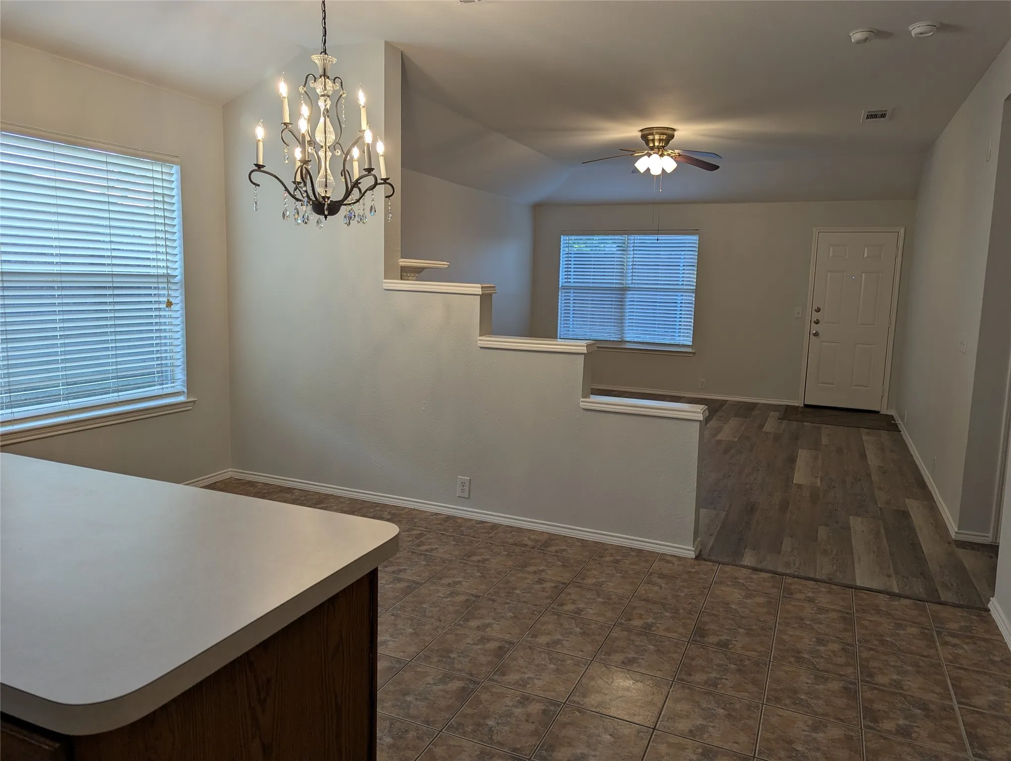 Single Family Residence For Rent in Collin County , 2003 Dove Crossing, Melissa, Texas 75454, 3 Bedroom, 2 Bathroom, 2 Garage spaces, 1,872 Sqft, built in 2002, mls#21367838, Real Estate Agent in Melissa, Homes For Rent in Collin county, Homes For Rent in Melissa, Realtor in Melissa Texas, Real Estate Brokerage Independent Realty Texas, Luminita Cordes Realtor