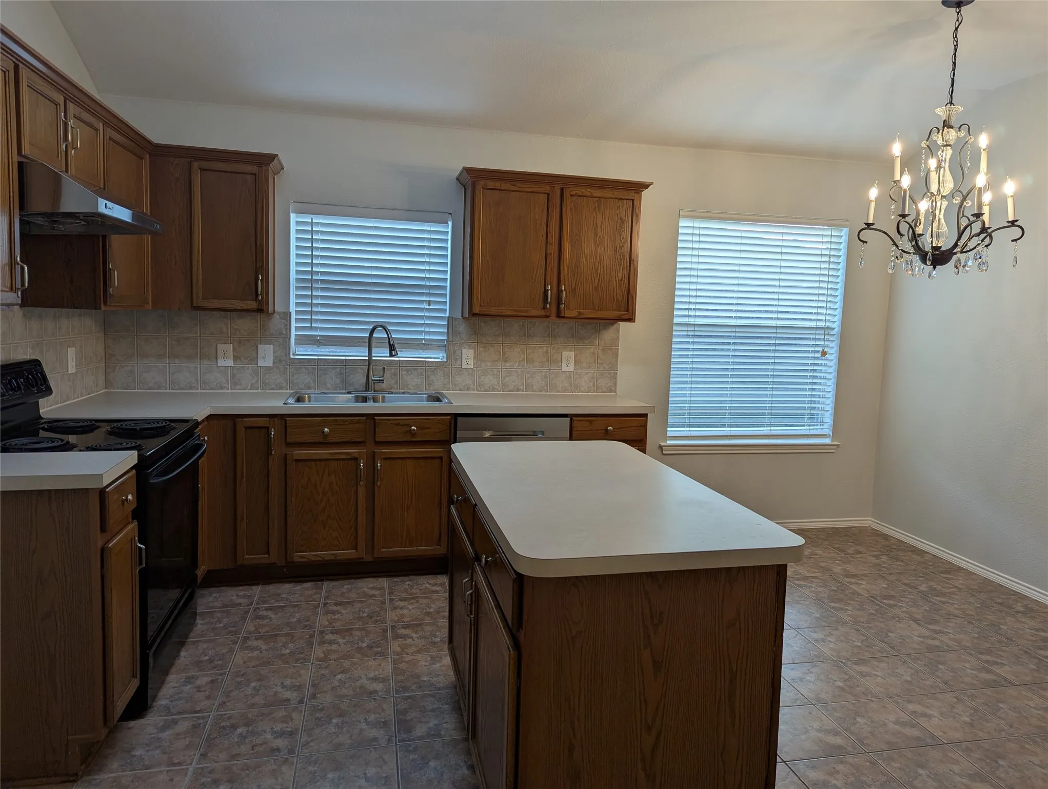 Single Family Residence For Rent in Collin County , 2003 Dove Crossing, Melissa, Texas 75454, 3 Bedroom, 2 Bathroom, 2 Garage spaces, 1,872 Sqft, built in 2002, mls#21367838, Real Estate Agent in Melissa, Homes For Rent in Collin county, Homes For Rent in Melissa, Realtor in Melissa Texas, Real Estate Brokerage Independent Realty Texas, Luminita Cordes Realtor