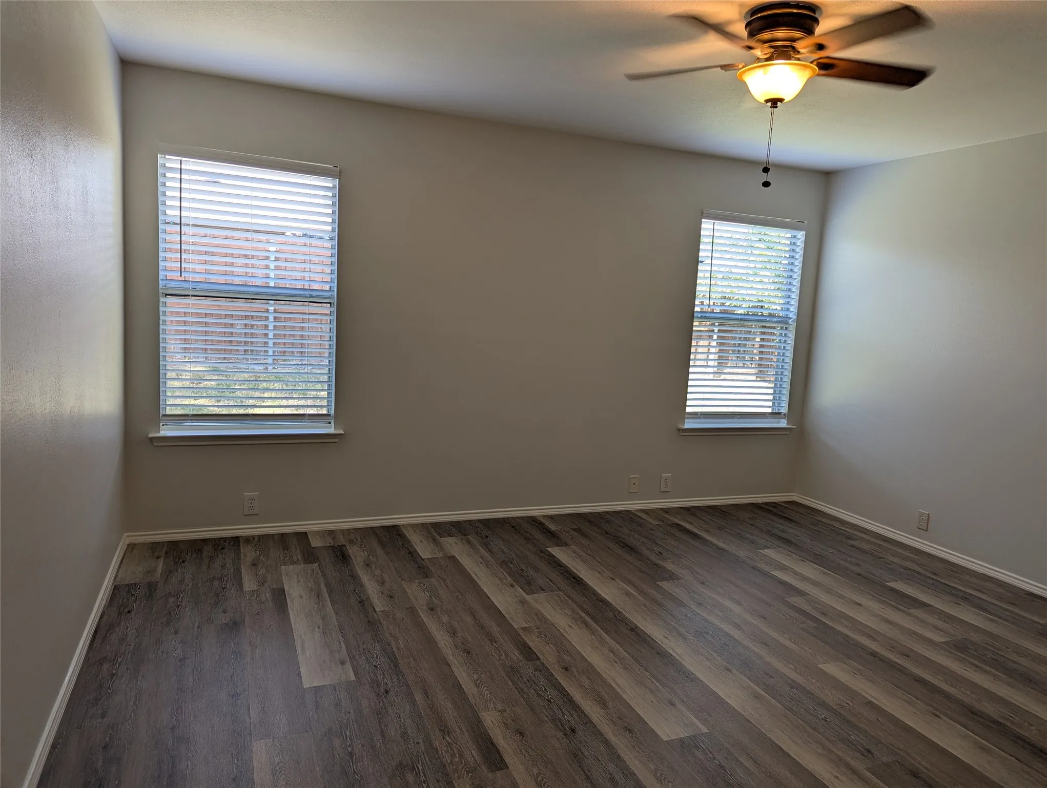 Single Family Residence For Rent in Collin County , 2003 Dove Crossing, Melissa, Texas 75454, 3 Bedroom, 2 Bathroom, 2 Garage spaces, 1,872 Sqft, built in 2002, mls#21367838, Real Estate Agent in Melissa, Homes For Rent in Collin county, Homes For Rent in Melissa, Realtor in Melissa Texas, Real Estate Brokerage Independent Realty Texas, Luminita Cordes Realtor