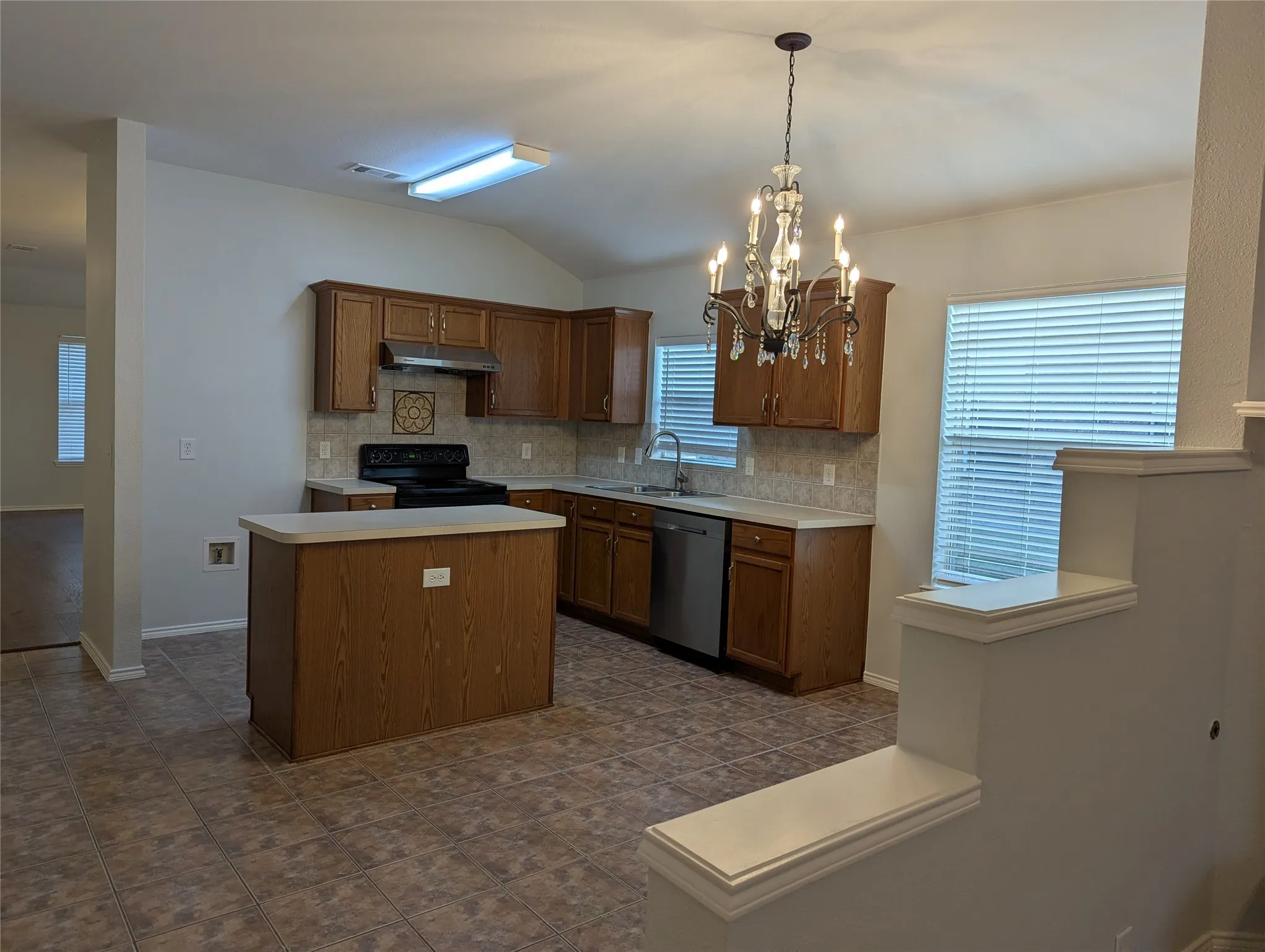 Single Family Residence For Rent in Collin County , 2003 Dove Crossing, Melissa, Texas 75454, 3 Bedroom, 2 Bathroom, 2 Garage spaces, 1,872 Sqft, built in 2002, mls#21367838, Real Estate Agent in Melissa, Homes For Rent in Collin county, Homes For Rent in Melissa, Realtor in Melissa Texas, Real Estate Brokerage Independent Realty Texas, Luminita Cordes Realtor