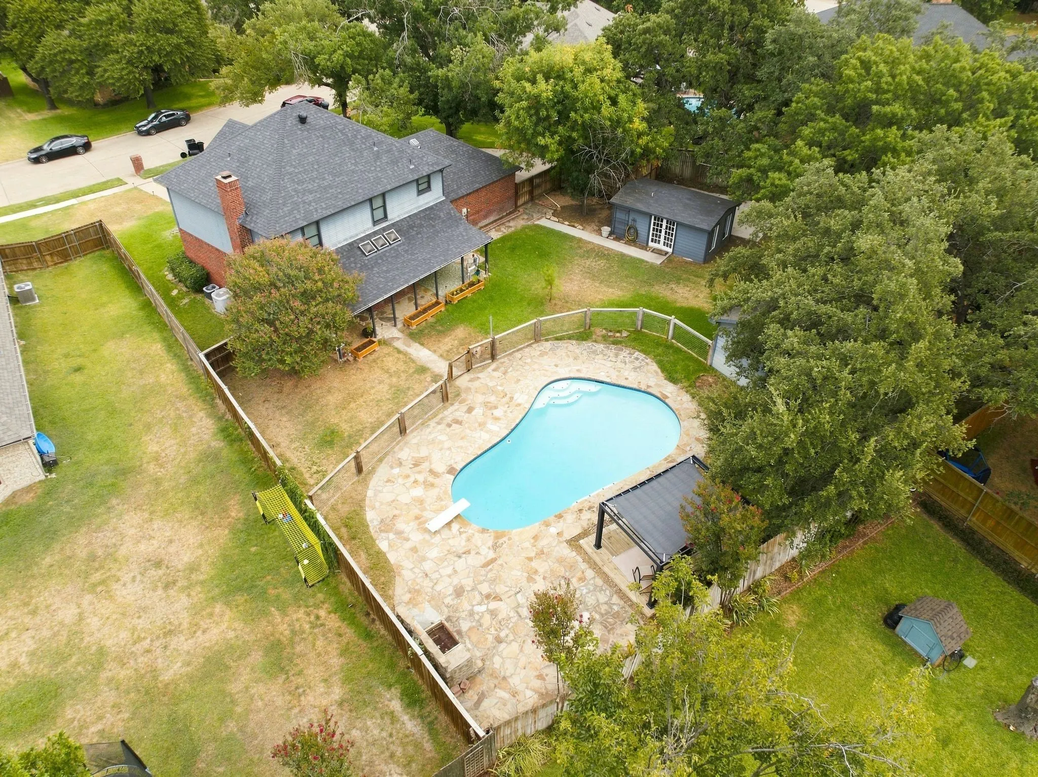 Single Family Residence For Sale in Tarrant County , 605 Keel Way, Azle, Texas 76020, 4 Bedroom, 3 Bathroom, 2 Garage spaces, 2,306 Sqft, built in 1990, mls#21366997, Real Estate Agent in Azle, Homes For Sale in Tarrant county, Homes For Sale in Azle, Realtor in Azle Texas, Real Estate Brokerage Independent Realty Texas, Luminita Cordes Realtor
