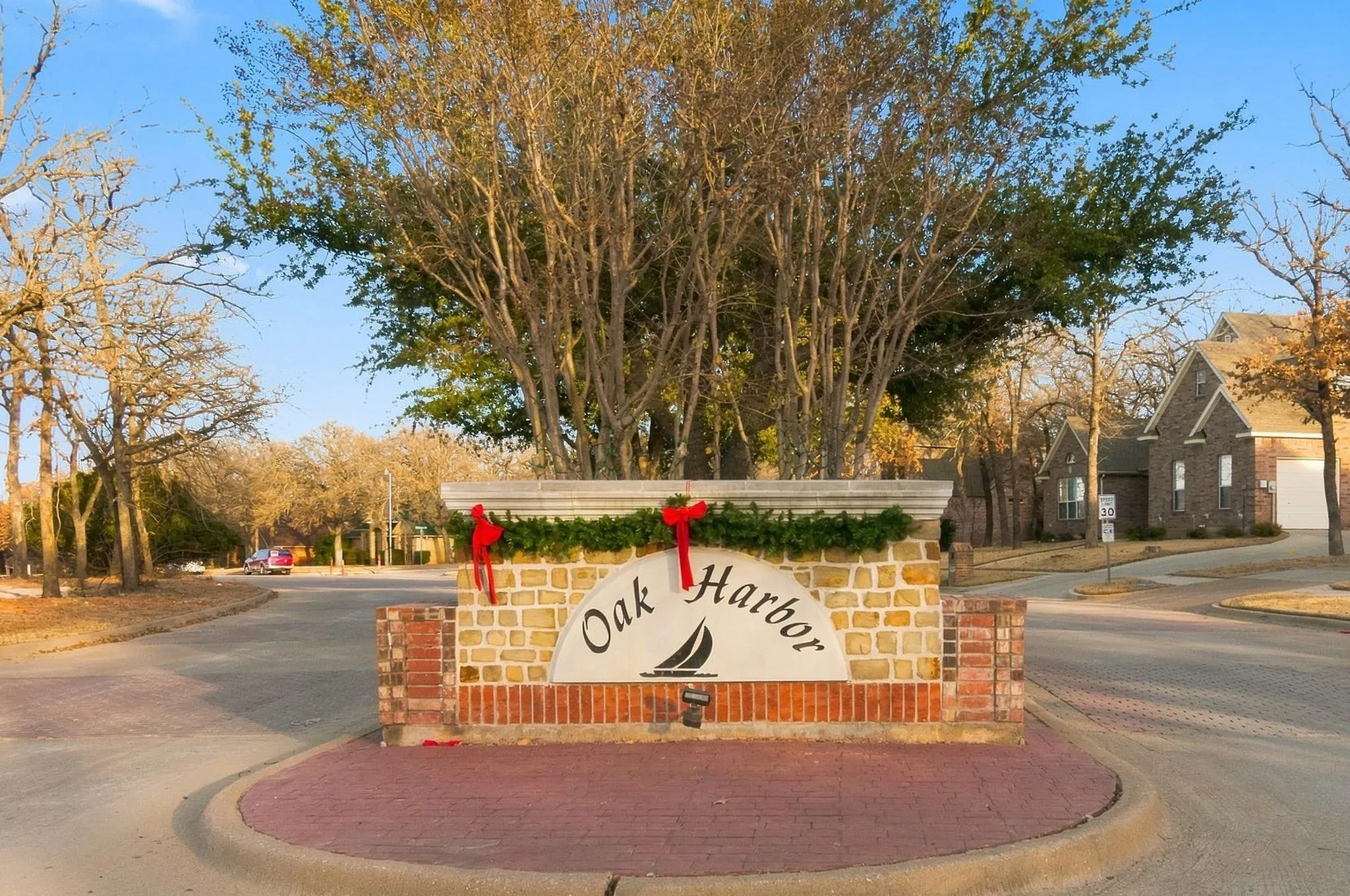The Sought after Community Of Oak Harbor Estates
