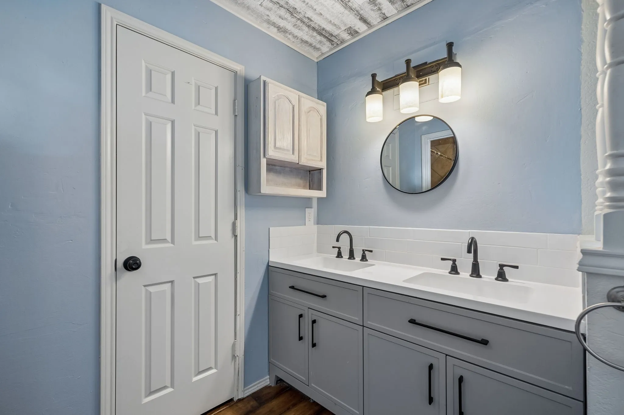 Single Family Residence For Sale in Ellis County , 110 Bryn Mawr Lane, Waxahachie, Texas 75165, 3 Bedroom, 2 Bathroom, Garage spaces, 2,172 Sqft, built in 1983, mls#21367458, Real Estate Agent in Waxahachie, Homes For Sale in Ellis county, Homes For Sale in Waxahachie, Realtor in Waxahachie Texas, Real Estate Brokerage Independent Realty Texas, Luminita Cordes Realtor