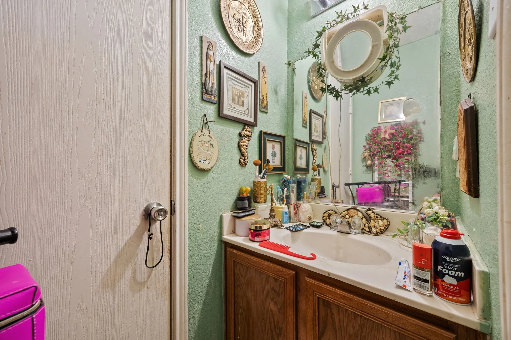Single Family Residence For Sale in Tarrant County , 1344 Castle Ridge Road, Fort Worth, Texas 76140, 2 Bedroom, 1 Bathroom, 2 Garage spaces, 1,030 Sqft, built in 2006, mls#21367855, Real Estate Agent in Fort Worth, Homes For Sale in Tarrant county, Homes For Sale in Fort Worth, Realtor in Fort Worth Texas, Real Estate Brokerage Independent Realty Texas, Luminita Cordes Realtor