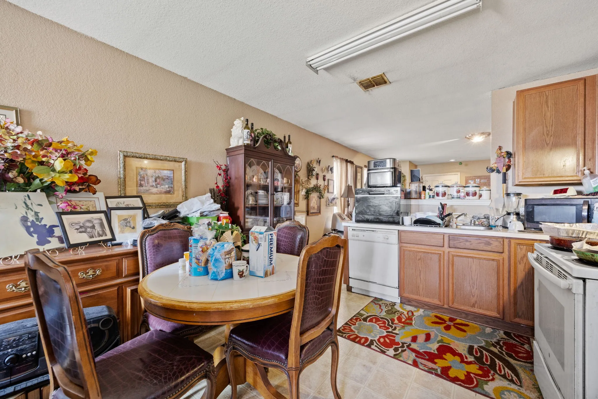 Single Family Residence For Sale in Tarrant County , 1344 Castle Ridge Road, Fort Worth, Texas 76140, 2 Bedroom, 1 Bathroom, 2 Garage spaces, 1,030 Sqft, built in 2006, mls#21367855, Real Estate Agent in Fort Worth, Homes For Sale in Tarrant county, Homes For Sale in Fort Worth, Realtor in Fort Worth Texas, Real Estate Brokerage Independent Realty Texas, Luminita Cordes Realtor