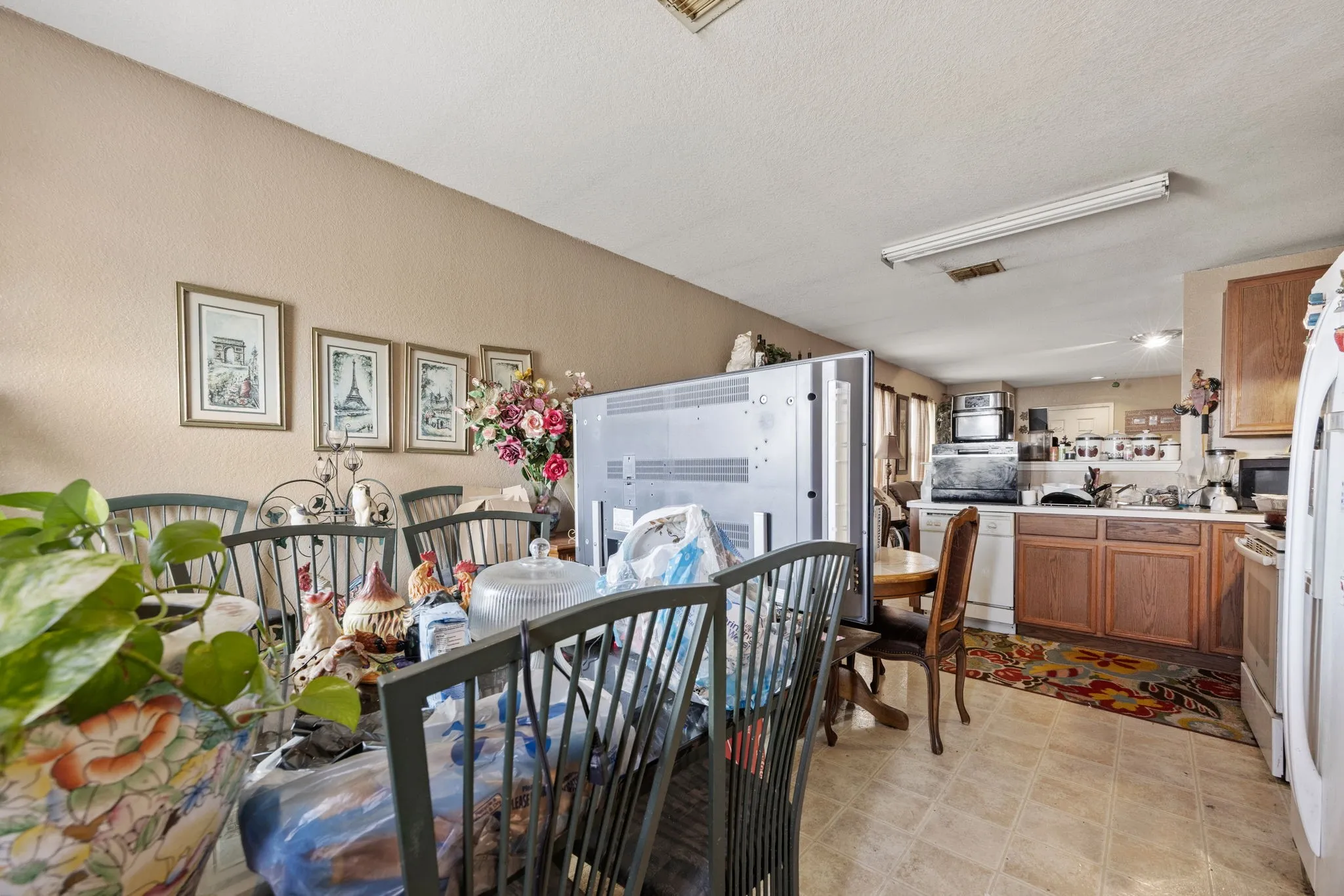 Single Family Residence For Sale in Tarrant County , 1344 Castle Ridge Road, Fort Worth, Texas 76140, 2 Bedroom, 1 Bathroom, 2 Garage spaces, 1,030 Sqft, built in 2006, mls#21367855, Real Estate Agent in Fort Worth, Homes For Sale in Tarrant county, Homes For Sale in Fort Worth, Realtor in Fort Worth Texas, Real Estate Brokerage Independent Realty Texas, Luminita Cordes Realtor