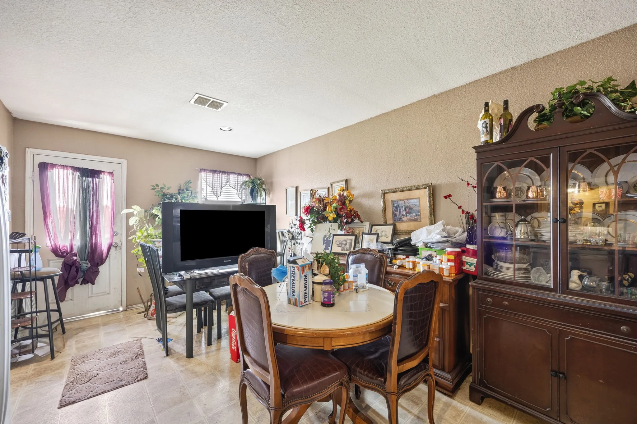 Single Family Residence For Sale in Tarrant County , 1344 Castle Ridge Road, Fort Worth, Texas 76140, 2 Bedroom, 1 Bathroom, 2 Garage spaces, 1,030 Sqft, built in 2006, mls#21367855, Real Estate Agent in Fort Worth, Homes For Sale in Tarrant county, Homes For Sale in Fort Worth, Realtor in Fort Worth Texas, Real Estate Brokerage Independent Realty Texas, Luminita Cordes Realtor