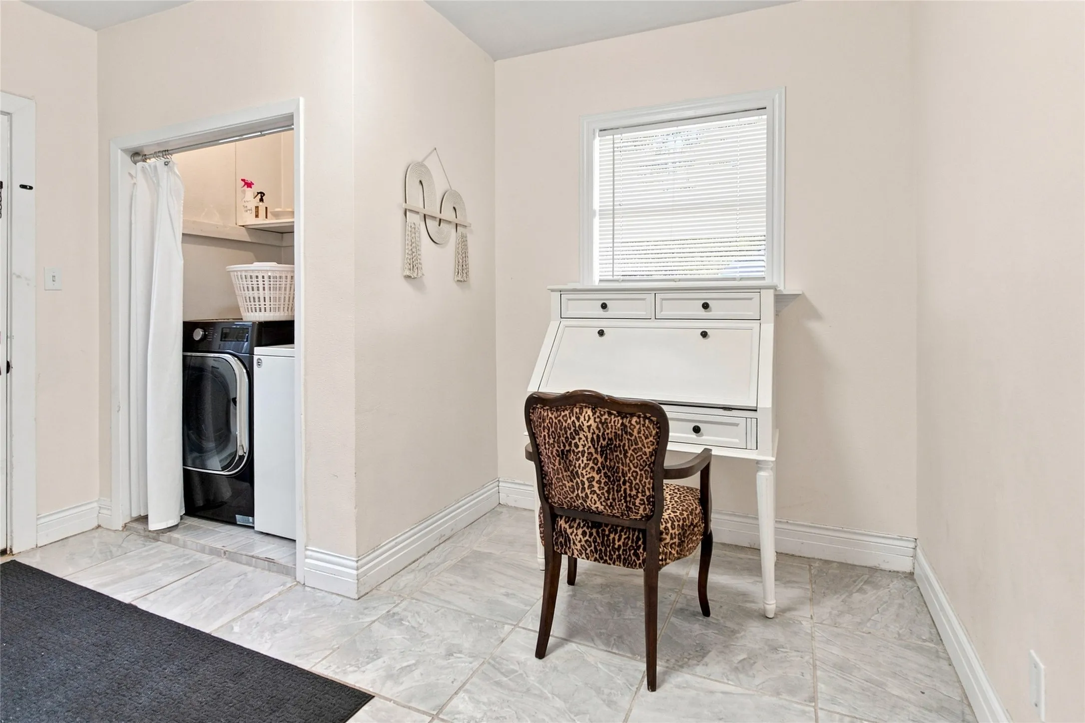 Single Family Residence For Sale in Taylor County , 633 Cockerell Drive, Abilene, Texas 79601, 3 Bedroom, 1 Bathroom, Garage spaces, 1,044 Sqft, built in 1956, mls#21367864, Real Estate Agent in Abilene, Homes For Sale in Taylor county, Homes For Sale in Abilene, Realtor in Abilene Texas, Real Estate Brokerage Independent Realty Texas, Luminita Cordes Realtor