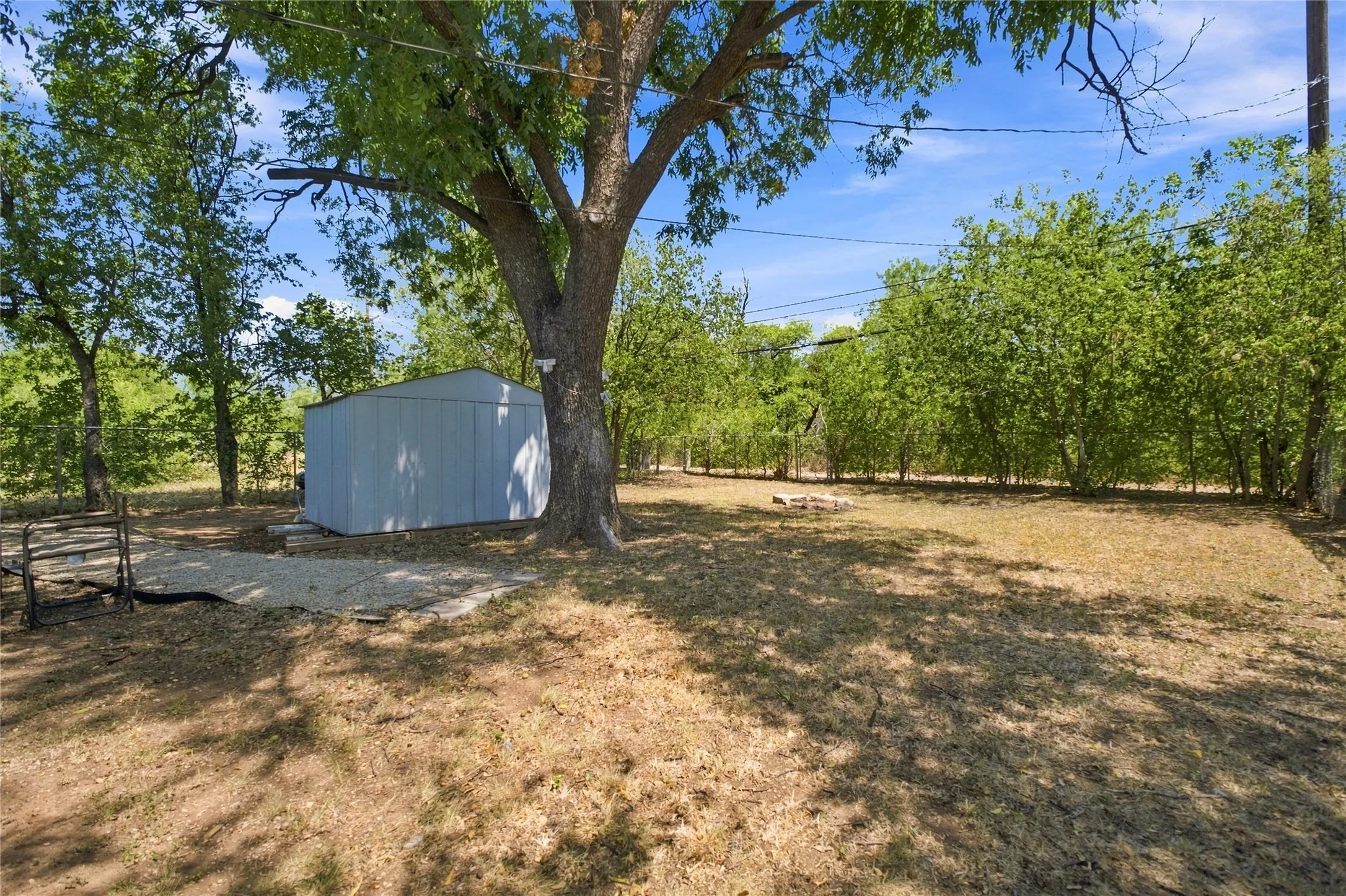 Single Family Residence For Sale in Taylor County , 633 Cockerell Drive, Abilene, Texas 79601, 3 Bedroom, 1 Bathroom, Garage spaces, 1,044 Sqft, built in 1956, mls#21367864, Real Estate Agent in Abilene, Homes For Sale in Taylor county, Homes For Sale in Abilene, Realtor in Abilene Texas, Real Estate Brokerage Independent Realty Texas, Luminita Cordes Realtor
