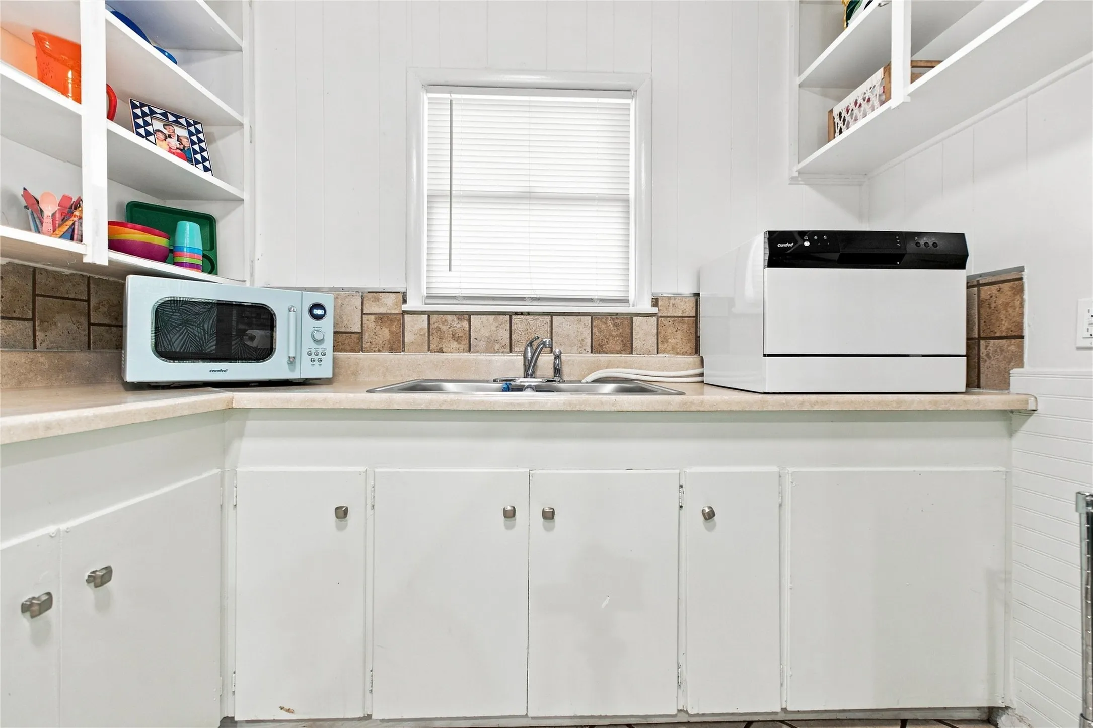 Single Family Residence For Sale in Taylor County , 633 Cockerell Drive, Abilene, Texas 79601, 3 Bedroom, 1 Bathroom, Garage spaces, 1,044 Sqft, built in 1956, mls#21367864, Real Estate Agent in Abilene, Homes For Sale in Taylor county, Homes For Sale in Abilene, Realtor in Abilene Texas, Real Estate Brokerage Independent Realty Texas, Luminita Cordes Realtor
