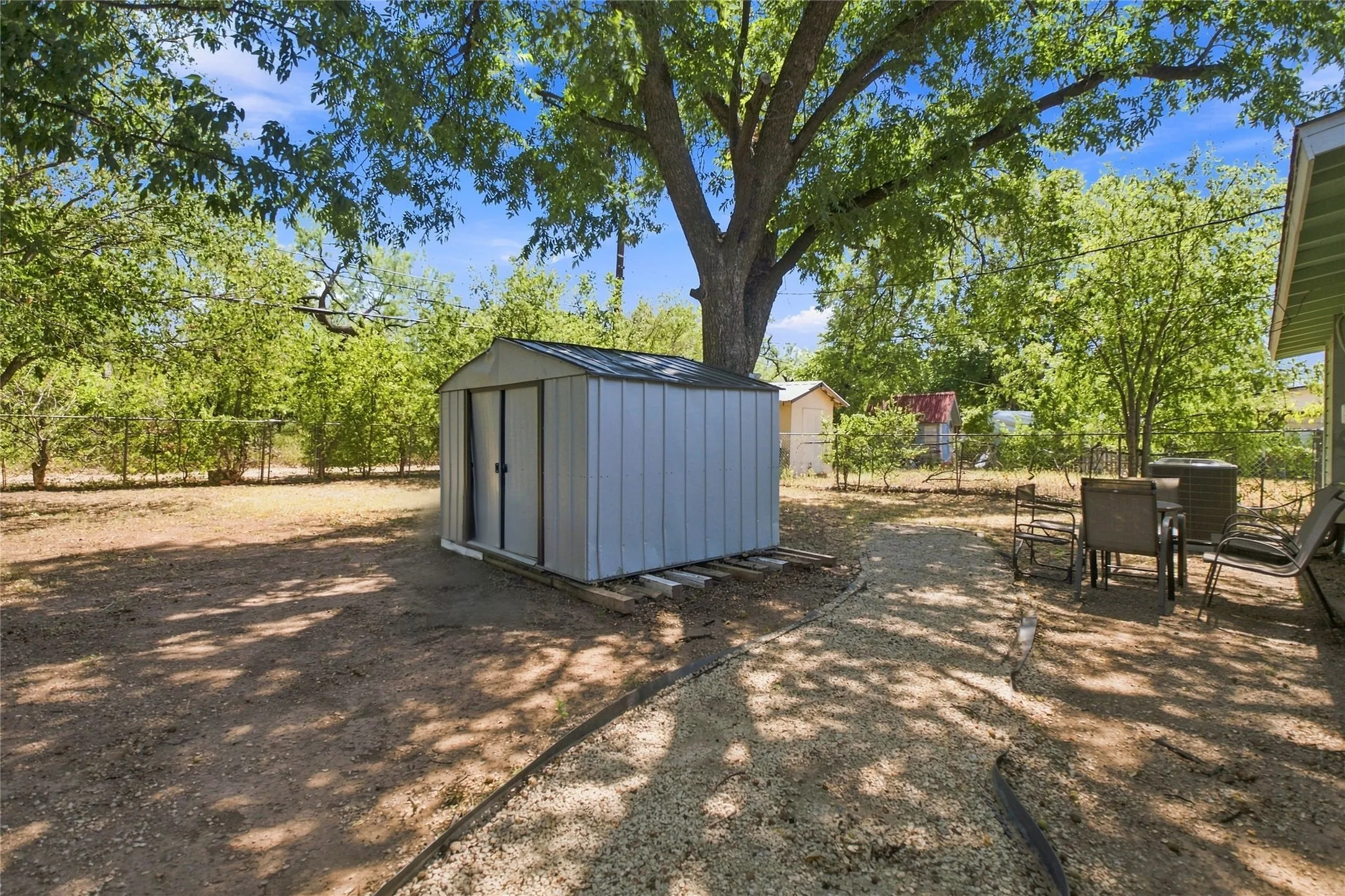 Single Family Residence For Sale in Taylor County , 633 Cockerell Drive, Abilene, Texas 79601, 3 Bedroom, 1 Bathroom, Garage spaces, 1,044 Sqft, built in 1956, mls#21367864, Real Estate Agent in Abilene, Homes For Sale in Taylor county, Homes For Sale in Abilene, Realtor in Abilene Texas, Real Estate Brokerage Independent Realty Texas, Luminita Cordes Realtor