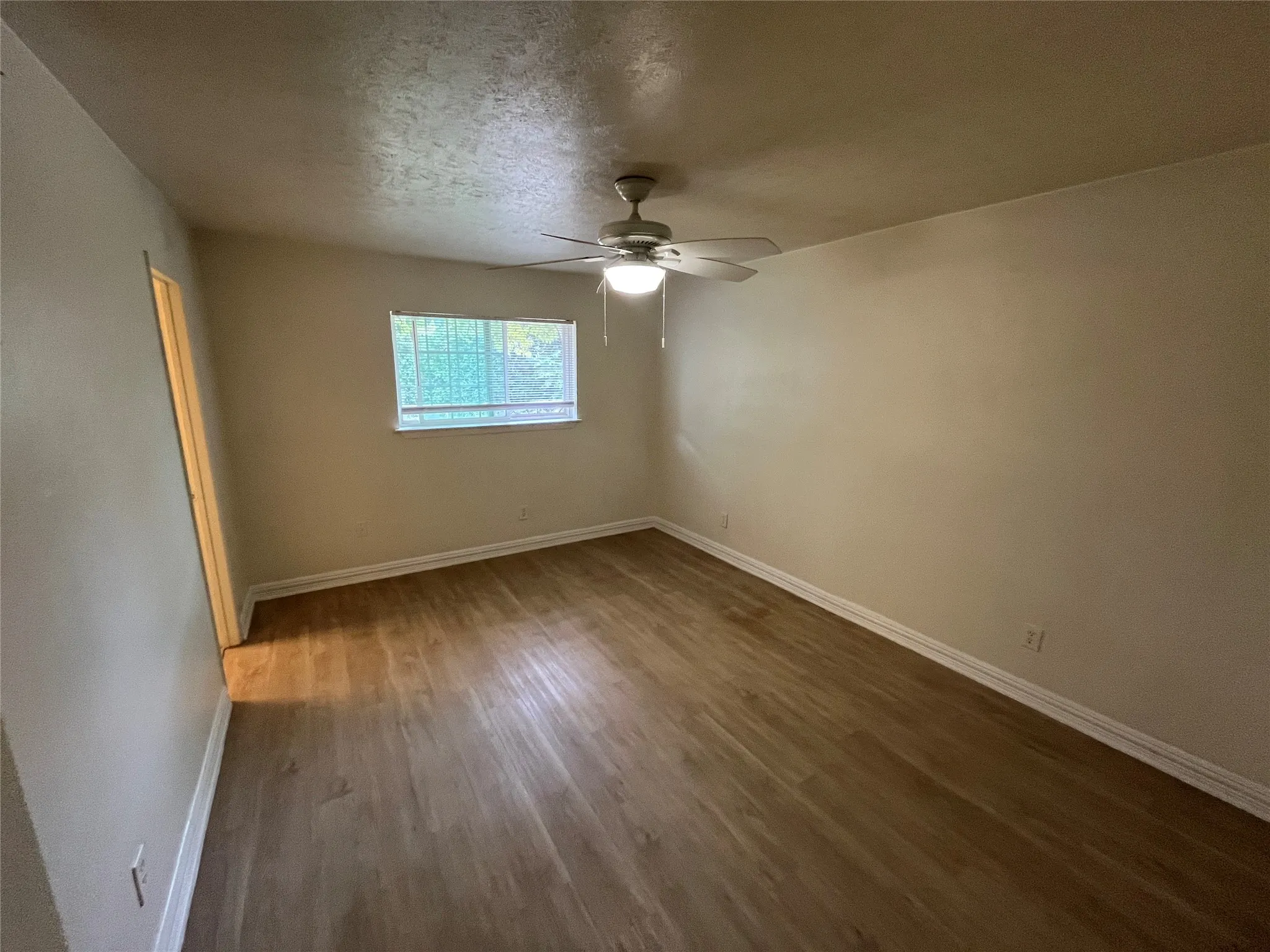 Single Family Residence For Rent in Dallas County , 5313 Preston Trail, Garland, Texas 75043, 4 Bedroom, 2 Bathroom, Garage spaces, 1,568 Sqft, built in 1972, mls#21357693, Real Estate Agent in Garland, Homes For Rent in Dallas county, Homes For Rent in Garland, Realtor in Garland Texas, Real Estate Brokerage Independent Realty Texas, Luminita Cordes Realtor