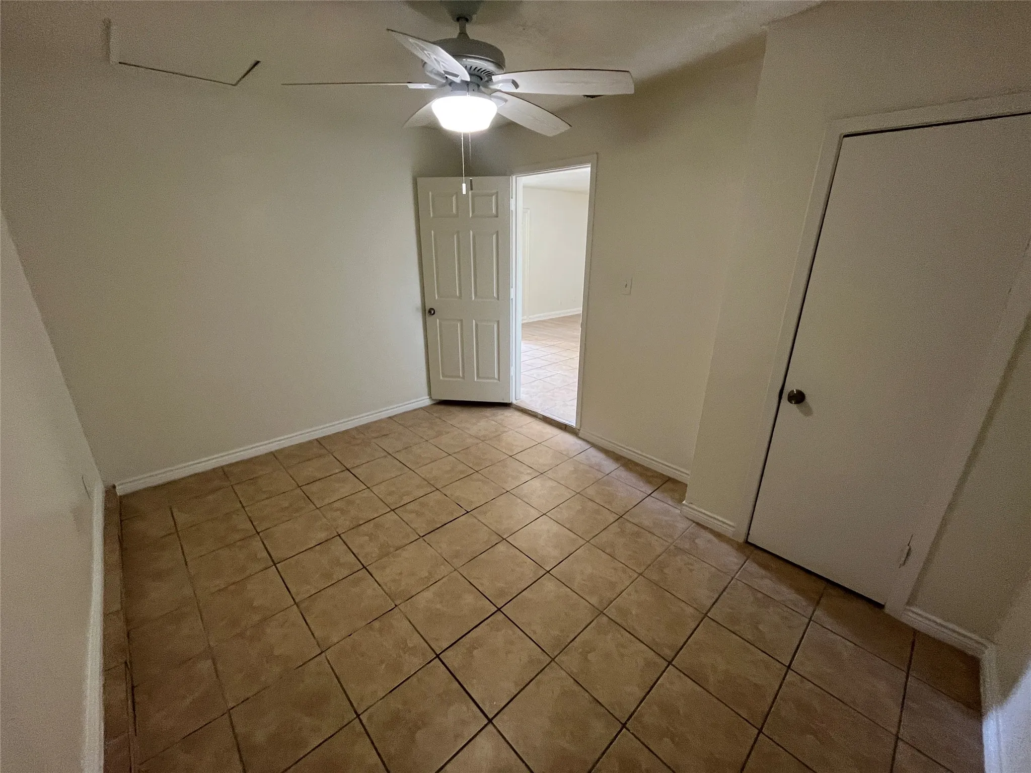 Single Family Residence For Rent in Dallas County , 5313 Preston Trail, Garland, Texas 75043, 4 Bedroom, 2 Bathroom, Garage spaces, 1,568 Sqft, built in 1972, mls#21357693, Real Estate Agent in Garland, Homes For Rent in Dallas county, Homes For Rent in Garland, Realtor in Garland Texas, Real Estate Brokerage Independent Realty Texas, Luminita Cordes Realtor