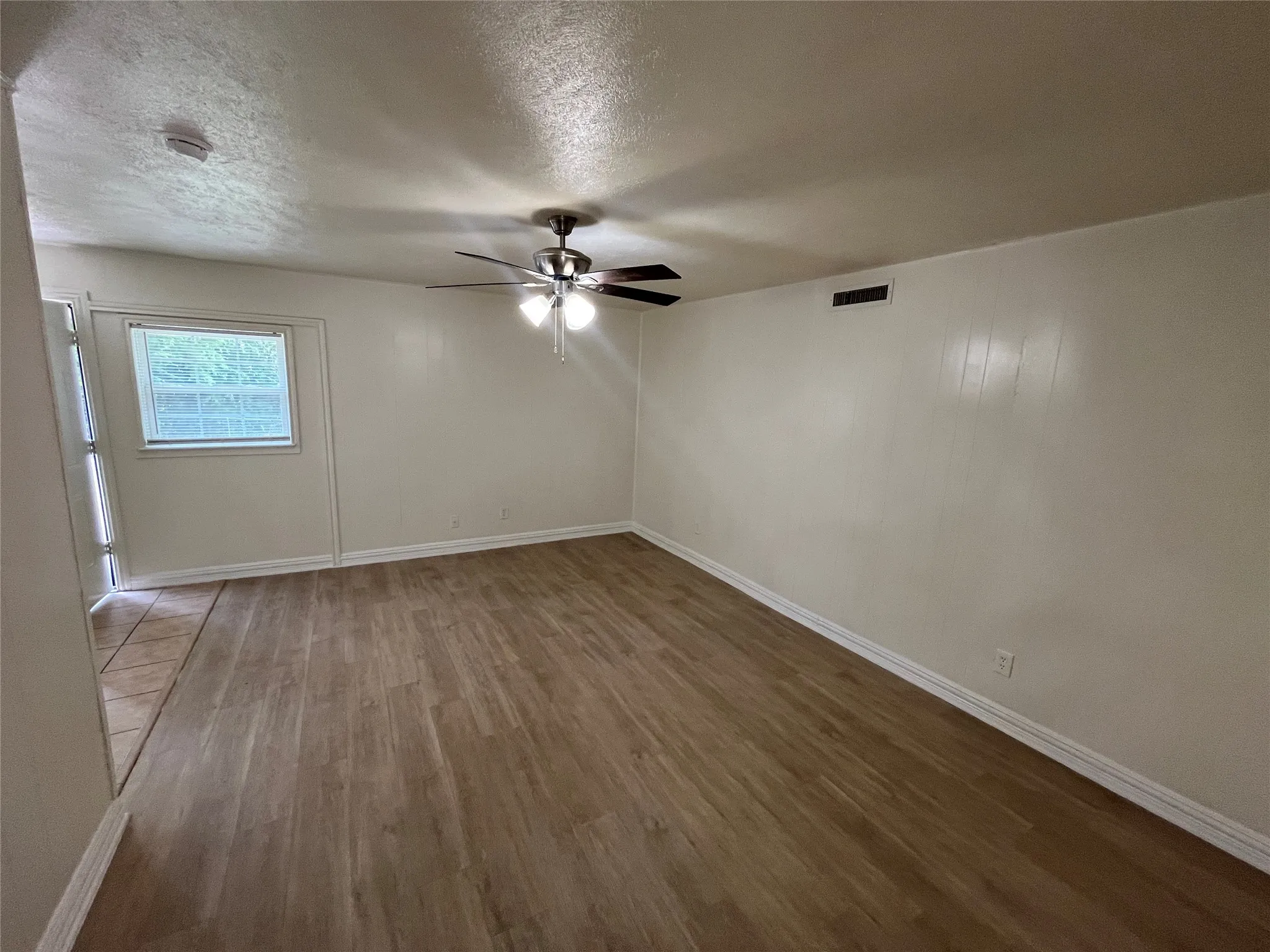 Single Family Residence For Rent in Dallas County , 5313 Preston Trail, Garland, Texas 75043, 4 Bedroom, 2 Bathroom, Garage spaces, 1,568 Sqft, built in 1972, mls#21357693, Real Estate Agent in Garland, Homes For Rent in Dallas county, Homes For Rent in Garland, Realtor in Garland Texas, Real Estate Brokerage Independent Realty Texas, Luminita Cordes Realtor