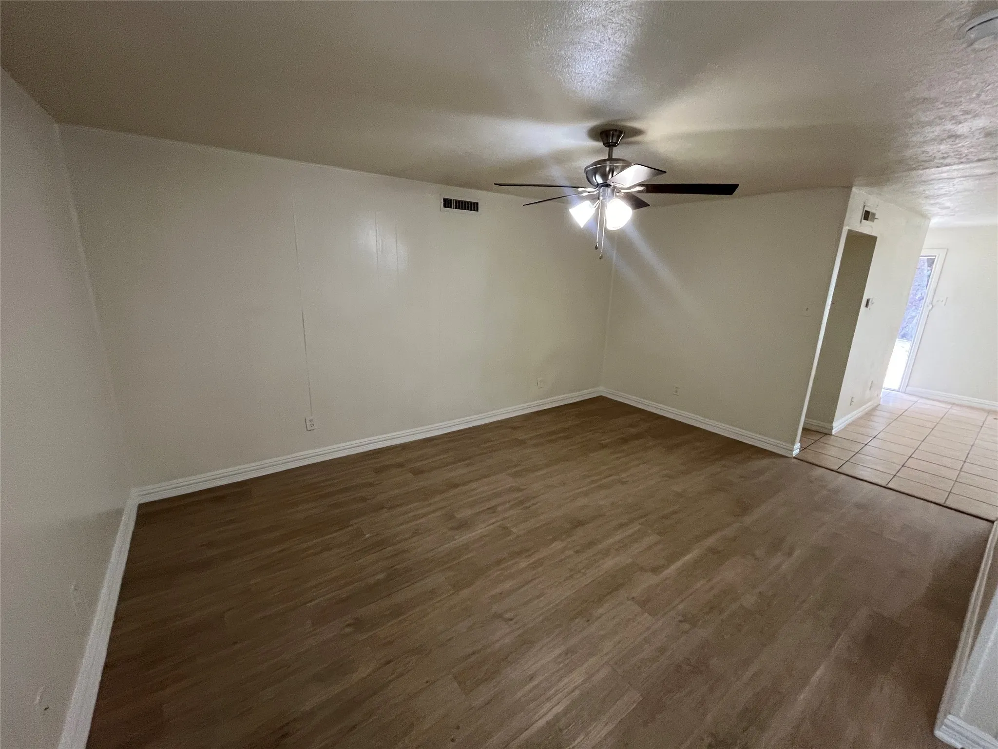 Single Family Residence For Rent in Dallas County , 5313 Preston Trail, Garland, Texas 75043, 4 Bedroom, 2 Bathroom, Garage spaces, 1,568 Sqft, built in 1972, mls#21357693, Real Estate Agent in Garland, Homes For Rent in Dallas county, Homes For Rent in Garland, Realtor in Garland Texas, Real Estate Brokerage Independent Realty Texas, Luminita Cordes Realtor
