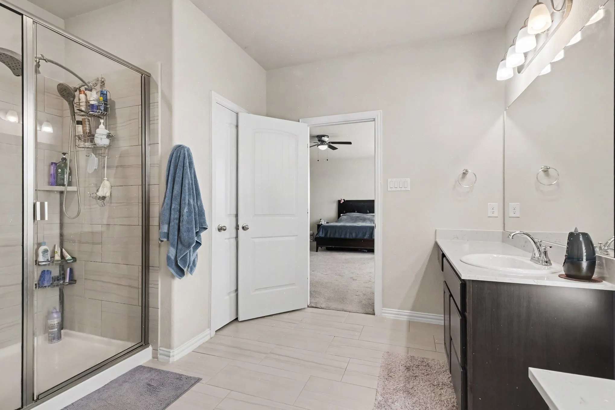 Single Family Residence For Sale in Denton County , 2901 Lakeside Drive, Providence Village, Texas 76227, 6 Bedroom, 5 Bathroom, 3 Garage spaces, 3,947 Sqft, built in 2020, mls#21362012, Real Estate Agent in Providence Village, Homes For Sale in Denton county, Homes For Sale in Providence Village, Realtor in Providence Village Texas, Real Estate Brokerage Independent Realty Texas, Luminita Cordes Realtor