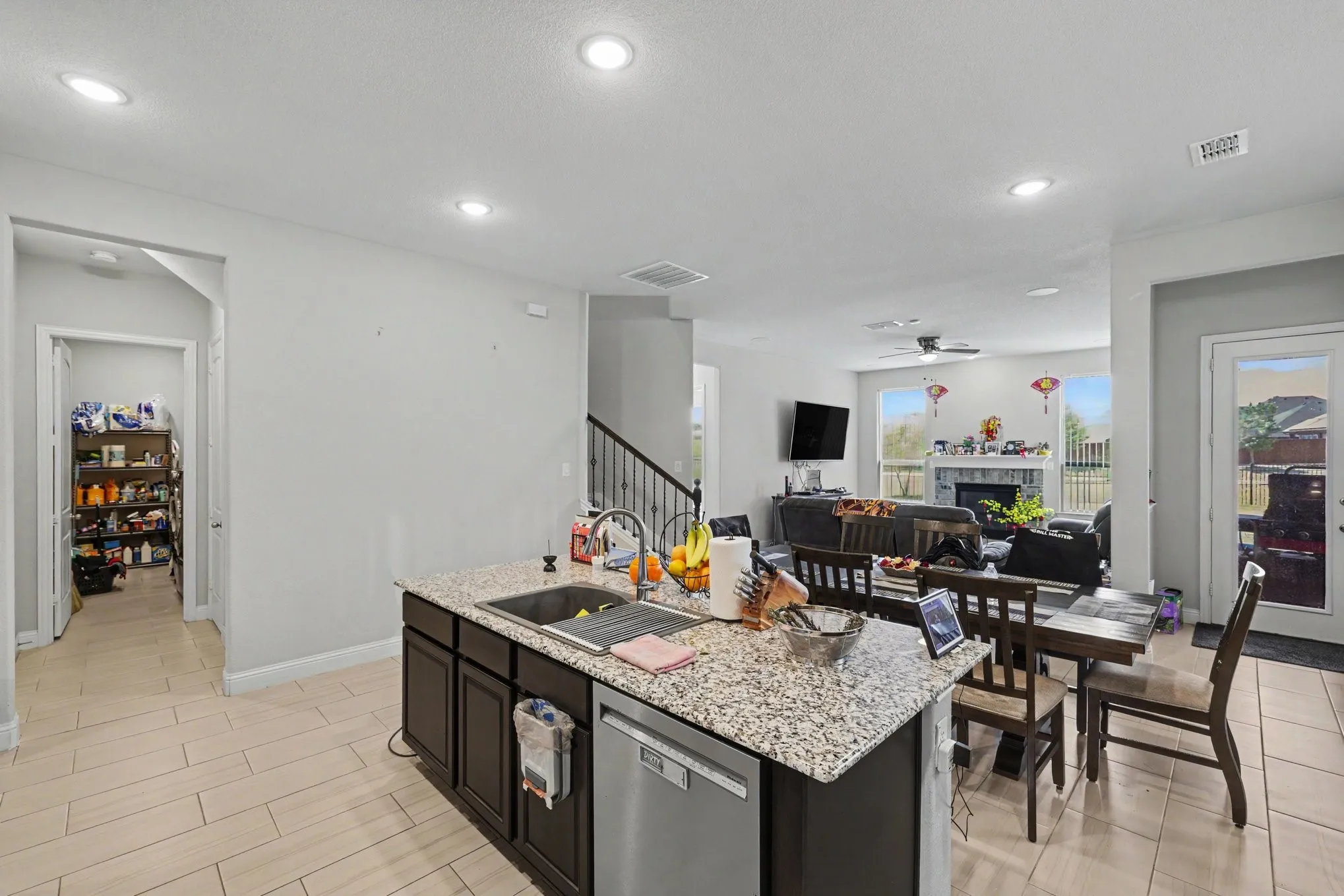 Single Family Residence For Sale in Denton County , 2901 Lakeside Drive, Providence Village, Texas 76227, 6 Bedroom, 5 Bathroom, 3 Garage spaces, 3,947 Sqft, built in 2020, mls#21362012, Real Estate Agent in Providence Village, Homes For Sale in Denton county, Homes For Sale in Providence Village, Realtor in Providence Village Texas, Real Estate Brokerage Independent Realty Texas, Luminita Cordes Realtor