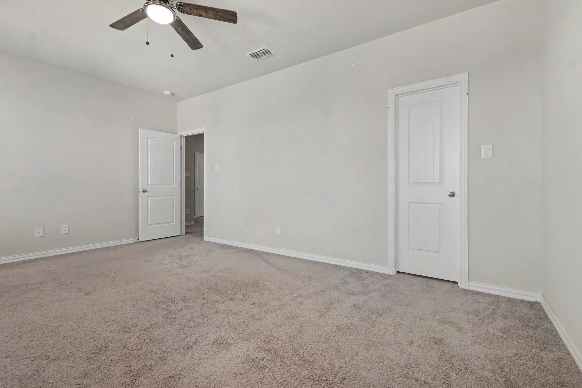 Single Family Residence For Sale in Denton County , 2901 Lakeside Drive, Providence Village, Texas 76227, 6 Bedroom, 5 Bathroom, 3 Garage spaces, 3,947 Sqft, built in 2020, mls#21362012, Real Estate Agent in Providence Village, Homes For Sale in Denton county, Homes For Sale in Providence Village, Realtor in Providence Village Texas, Real Estate Brokerage Independent Realty Texas, Luminita Cordes Realtor