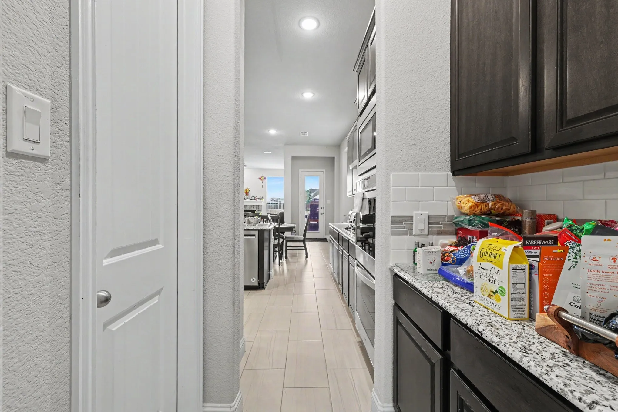 Single Family Residence For Sale in Denton County , 2901 Lakeside Drive, Providence Village, Texas 76227, 6 Bedroom, 5 Bathroom, 3 Garage spaces, 3,947 Sqft, built in 2020, mls#21362012, Real Estate Agent in Providence Village, Homes For Sale in Denton county, Homes For Sale in Providence Village, Realtor in Providence Village Texas, Real Estate Brokerage Independent Realty Texas, Luminita Cordes Realtor