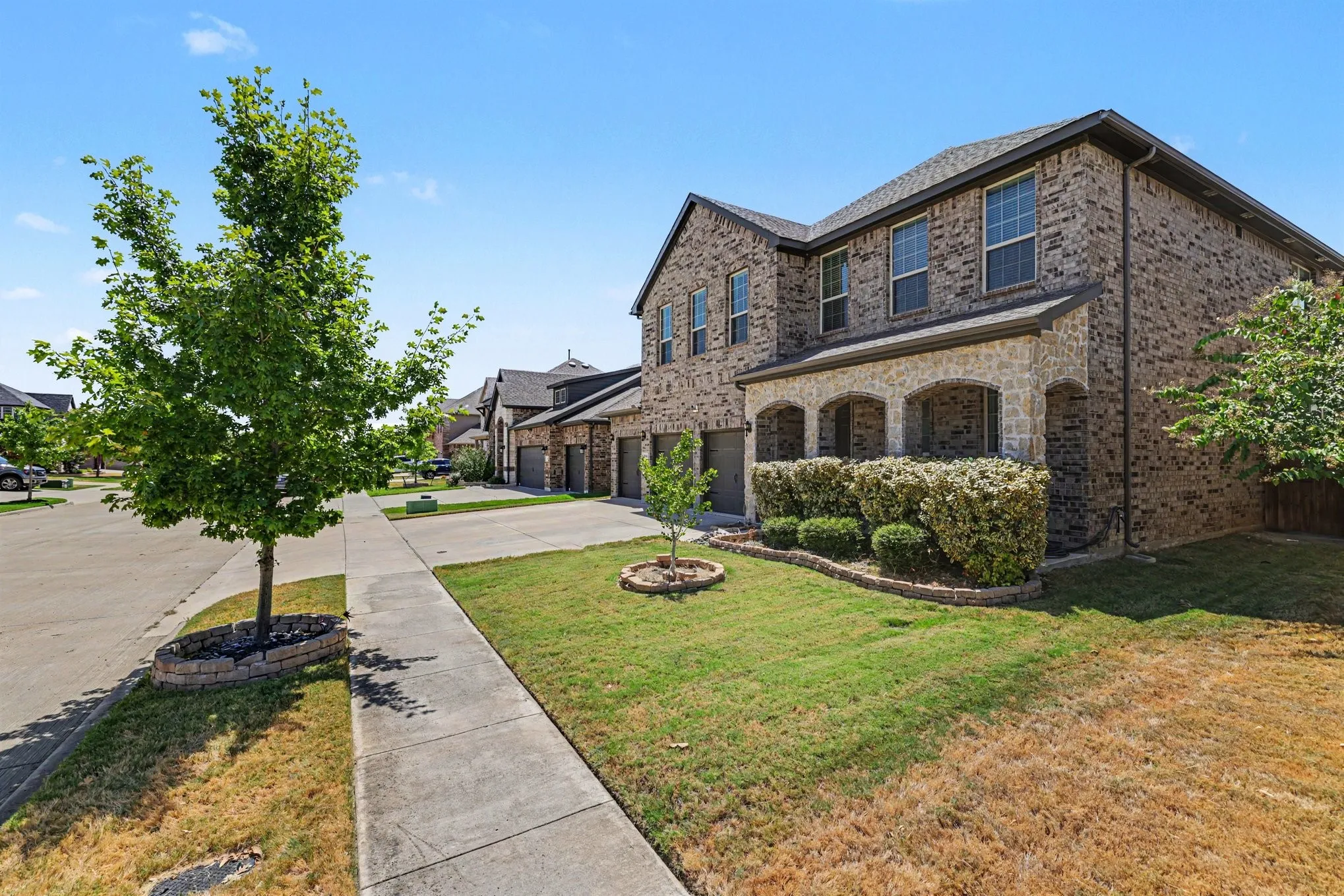 Single Family Residence For Sale in Denton County , 2901 Lakeside Drive, Providence Village, Texas 76227, 6 Bedroom, 5 Bathroom, 3 Garage spaces, 3,947 Sqft, built in 2020, mls#21362012, Real Estate Agent in Providence Village, Homes For Sale in Denton county, Homes For Sale in Providence Village, Realtor in Providence Village Texas, Real Estate Brokerage Independent Realty Texas, Luminita Cordes Realtor