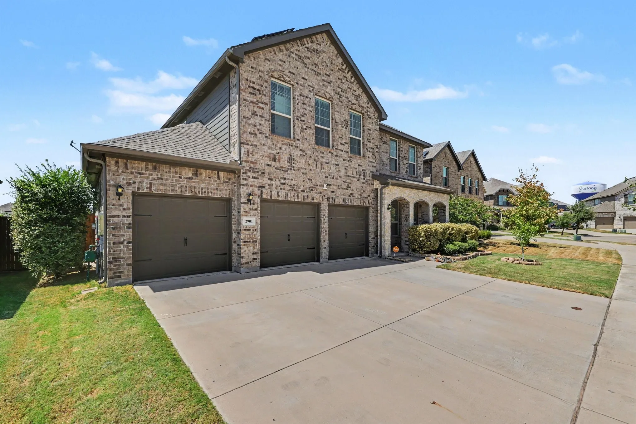 Single Family Residence For Sale in Denton County , 2901 Lakeside Drive, Providence Village, Texas 76227, 6 Bedroom, 5 Bathroom, 3 Garage spaces, 3,947 Sqft, built in 2020, mls#21362012, Real Estate Agent in Providence Village, Homes For Sale in Denton county, Homes For Sale in Providence Village, Realtor in Providence Village Texas, Real Estate Brokerage Independent Realty Texas, Luminita Cordes Realtor