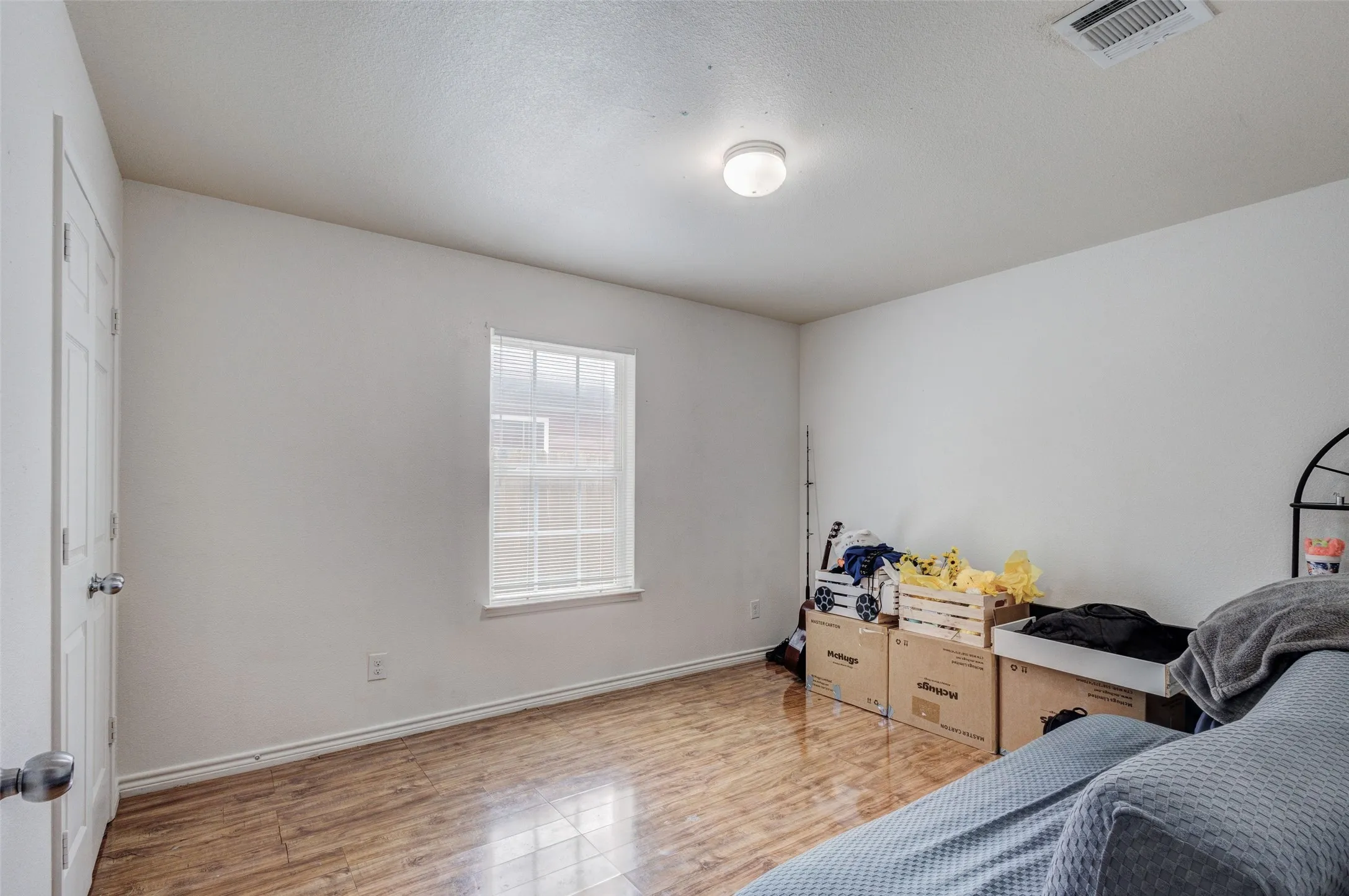 Single Family Residence For Sale in Dallas County , 1735 Mcbroom Street, Dallas, Texas 75212, 3 Bedroom, 2 Bathroom, 2 Garage spaces, 1,352 Sqft, built in 2016, mls#21367870, Real Estate Agent in Dallas, Homes For Sale in Dallas county, Homes For Sale in Dallas, Realtor in Dallas Texas, Real Estate Brokerage Independent Realty Texas, Luminita Cordes Realtor