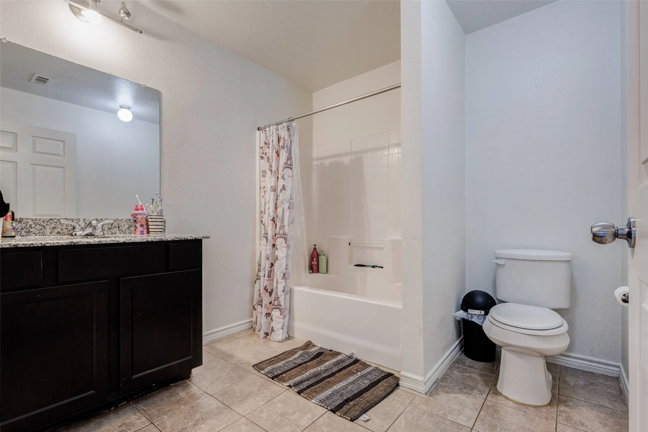 Single Family Residence For Sale in Dallas County , 1735 Mcbroom Street, Dallas, Texas 75212, 3 Bedroom, 2 Bathroom, 2 Garage spaces, 1,352 Sqft, built in 2016, mls#21367870, Real Estate Agent in Dallas, Homes For Sale in Dallas county, Homes For Sale in Dallas, Realtor in Dallas Texas, Real Estate Brokerage Independent Realty Texas, Luminita Cordes Realtor