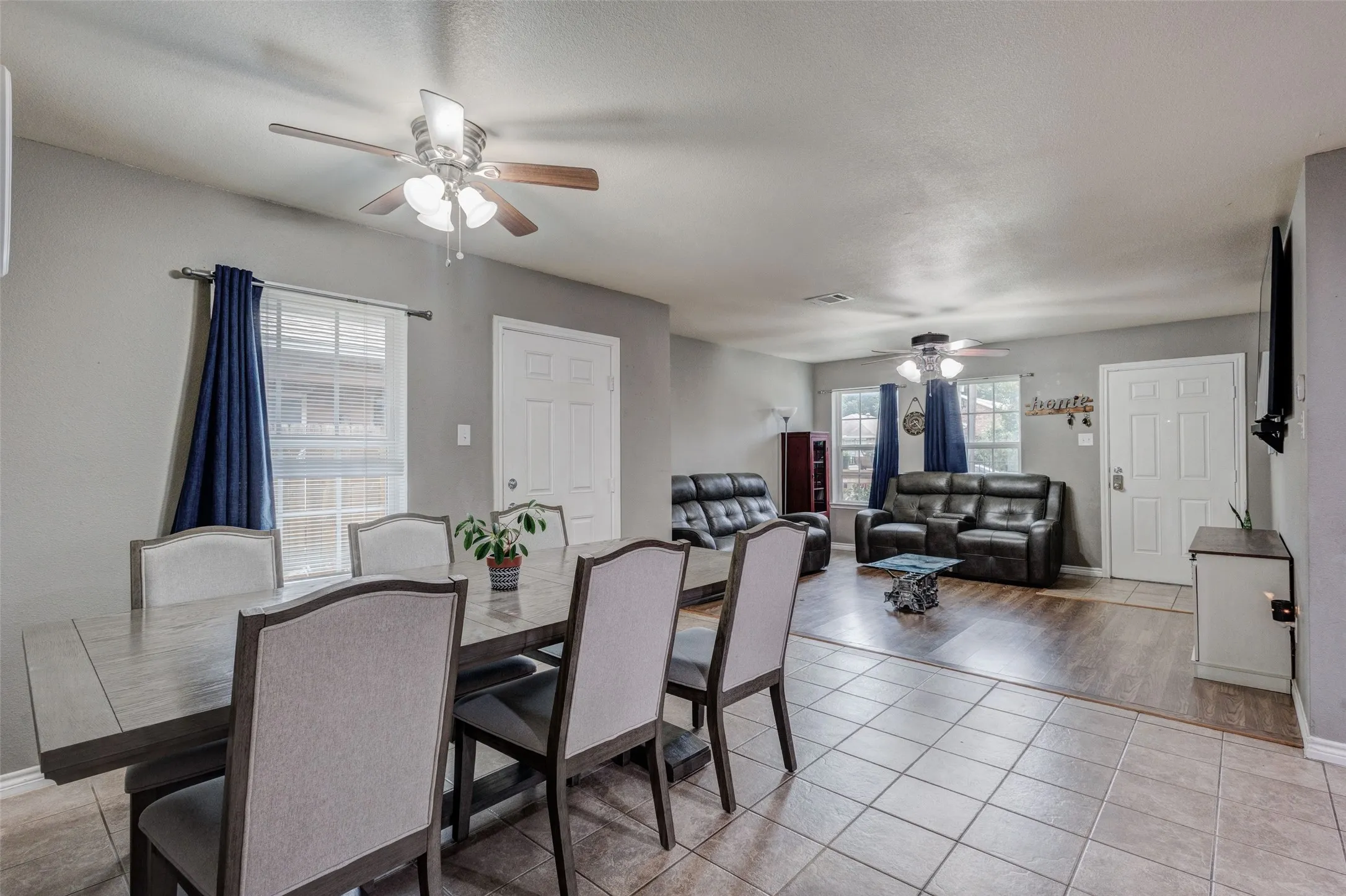Single Family Residence For Sale in Dallas County , 1735 Mcbroom Street, Dallas, Texas 75212, 3 Bedroom, 2 Bathroom, 2 Garage spaces, 1,352 Sqft, built in 2016, mls#21367870, Real Estate Agent in Dallas, Homes For Sale in Dallas county, Homes For Sale in Dallas, Realtor in Dallas Texas, Real Estate Brokerage Independent Realty Texas, Luminita Cordes Realtor