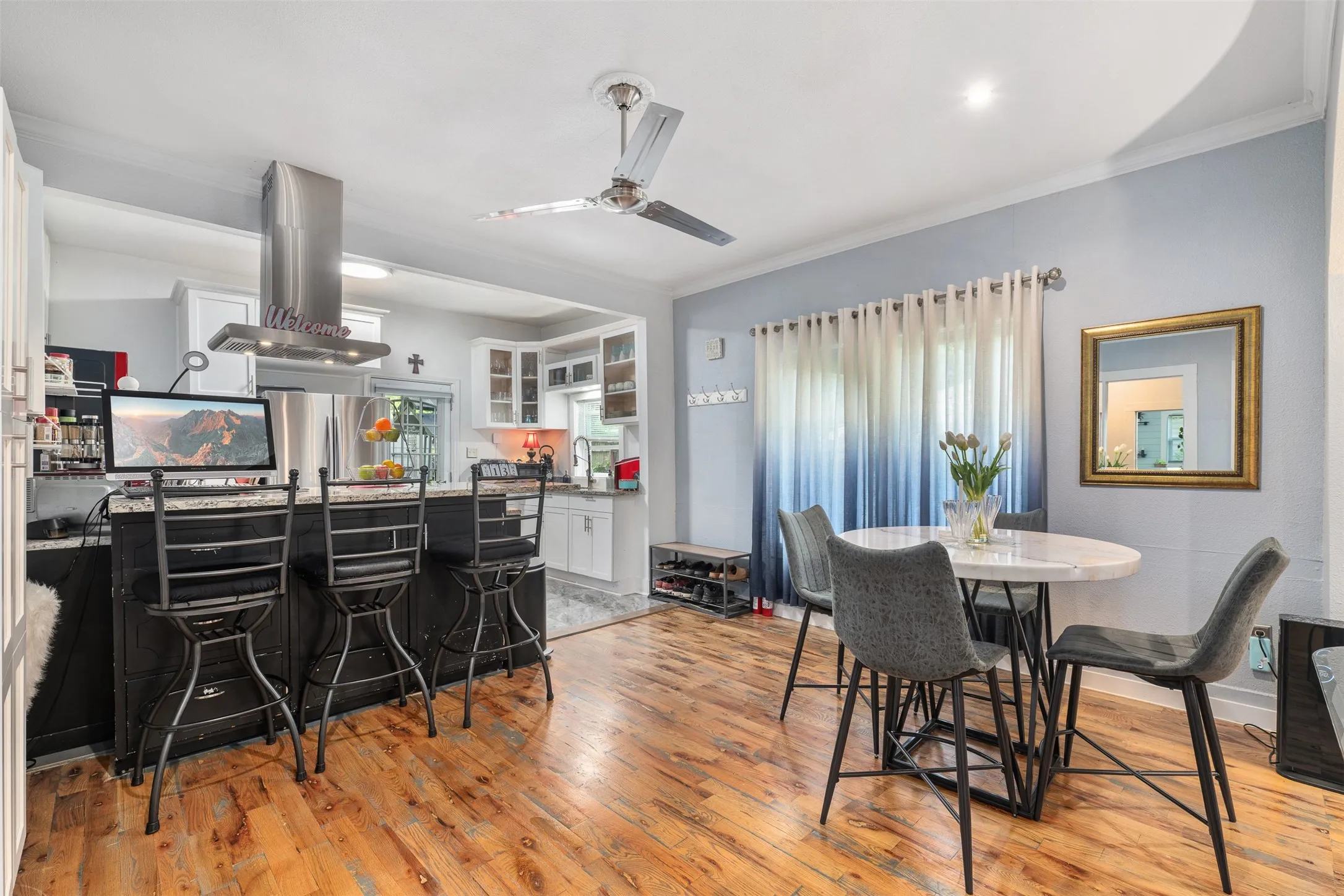Single Family Residence For Sale in Tarrant County , 2832 Forest Avenue, Fort Worth, Texas 76112, 2 Bedroom, 1 Bathroom, Garage spaces, 1,080 Sqft, built in 1930, mls#21345732, Real Estate Agent in Fort Worth, Homes For Sale in Tarrant county, Homes For Sale in Fort Worth, Realtor in Fort Worth Texas, Real Estate Brokerage Independent Realty Texas, Luminita Cordes Realtor
