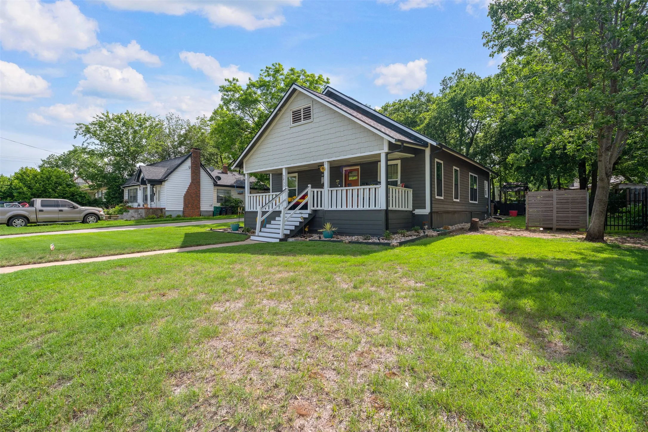 Single Family Residence For Sale in Tarrant County , 2832 Forest Avenue, Fort Worth, Texas 76112, 2 Bedroom, 1 Bathroom, Garage spaces, 1,080 Sqft, built in 1930, mls#21345732, Real Estate Agent in Fort Worth, Homes For Sale in Tarrant county, Homes For Sale in Fort Worth, Realtor in Fort Worth Texas, Real Estate Brokerage Independent Realty Texas, Luminita Cordes Realtor