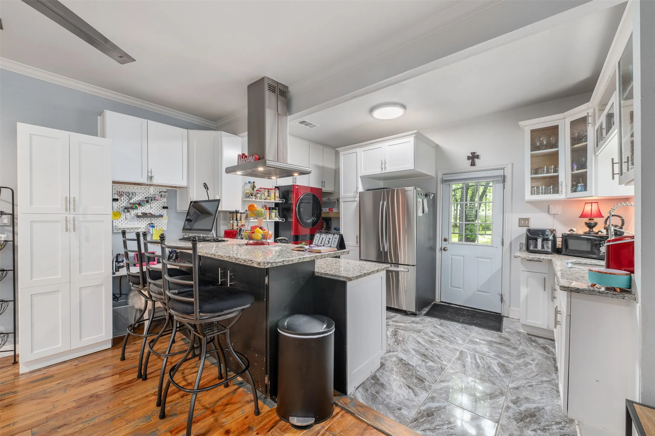 Single Family Residence For Sale in Tarrant County , 2832 Forest Avenue, Fort Worth, Texas 76112, 2 Bedroom, 1 Bathroom, Garage spaces, 1,080 Sqft, built in 1930, mls#21345732, Real Estate Agent in Fort Worth, Homes For Sale in Tarrant county, Homes For Sale in Fort Worth, Realtor in Fort Worth Texas, Real Estate Brokerage Independent Realty Texas, Luminita Cordes Realtor