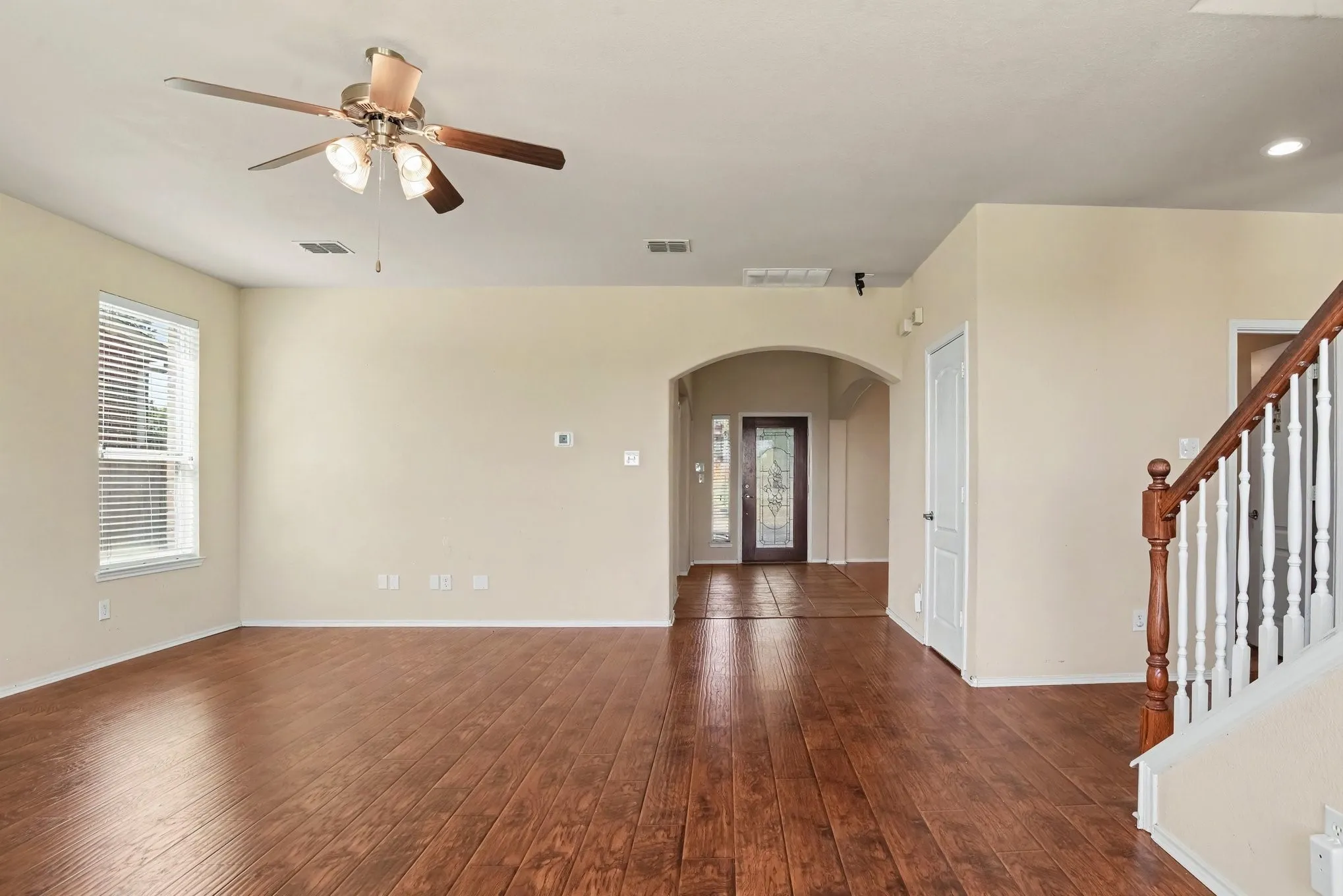 Single Family Residence For Sale in Kaufman County , 2109 Songbird Drive, Forney, Texas 75126, 5 Bedroom, 3 Bathroom, 2 Garage spaces, 4,210 Sqft, built in 2006, mls#21367405, Real Estate Agent in Forney, Homes For Sale in Kaufman county, Homes For Sale in Forney, Realtor in Forney Texas, Real Estate Brokerage Independent Realty Texas, Luminita Cordes Realtor