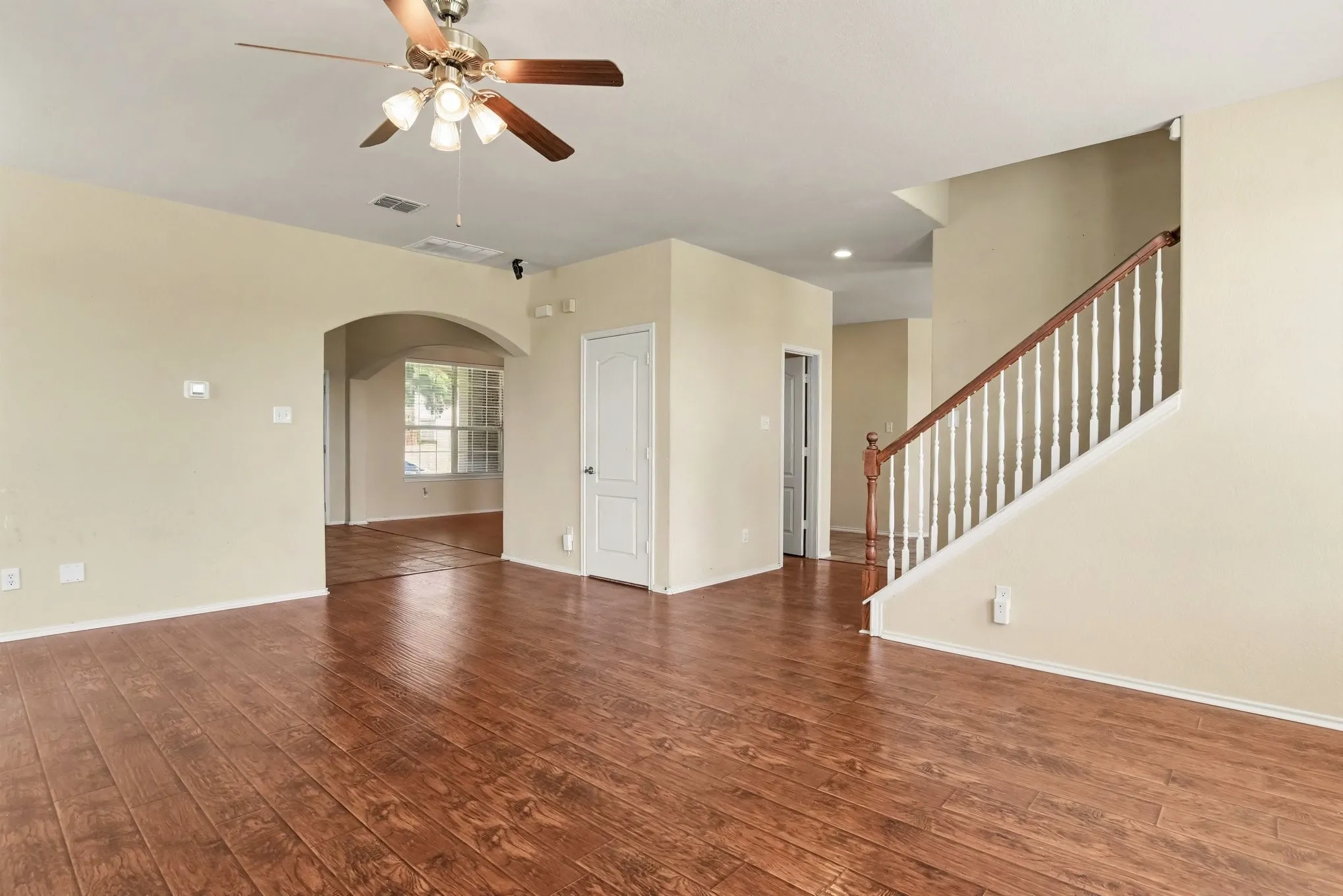 Single Family Residence For Sale in Kaufman County , 2109 Songbird Drive, Forney, Texas 75126, 5 Bedroom, 3 Bathroom, 2 Garage spaces, 4,210 Sqft, built in 2006, mls#21367405, Real Estate Agent in Forney, Homes For Sale in Kaufman county, Homes For Sale in Forney, Realtor in Forney Texas, Real Estate Brokerage Independent Realty Texas, Luminita Cordes Realtor