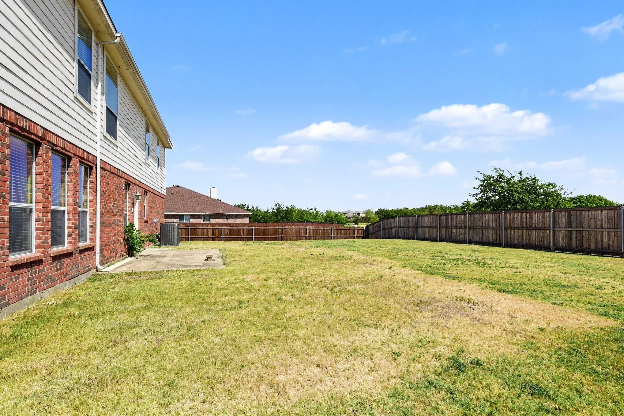 Single Family Residence For Sale in Kaufman County , 2109 Songbird Drive, Forney, Texas 75126, 5 Bedroom, 3 Bathroom, 2 Garage spaces, 4,210 Sqft, built in 2006, mls#21367405, Real Estate Agent in Forney, Homes For Sale in Kaufman county, Homes For Sale in Forney, Realtor in Forney Texas, Real Estate Brokerage Independent Realty Texas, Luminita Cordes Realtor