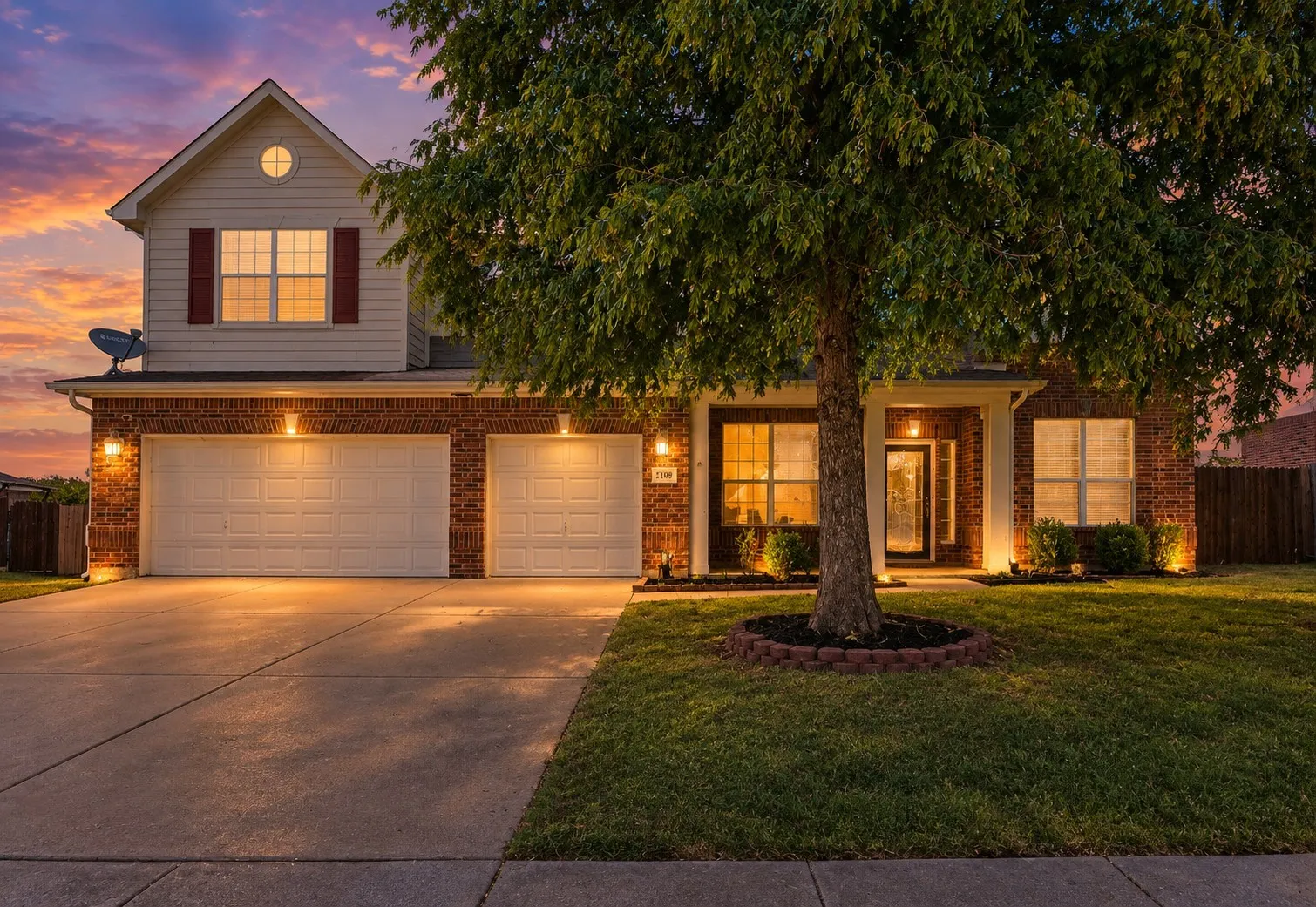 Single Family Residence For Sale in Kaufman County , 2109 Songbird Drive, Forney, Texas 75126, 5 Bedroom, 3 Bathroom, 2 Garage spaces, 4,210 Sqft, built in 2006, mls#21367405, Real Estate Agent in Forney, Homes For Sale in Kaufman county, Homes For Sale in Forney, Realtor in Forney Texas, Real Estate Brokerage Independent Realty Texas, Luminita Cordes Realtor