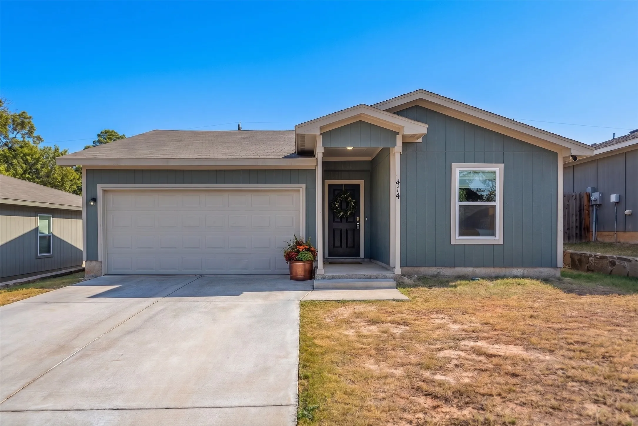 Single Family Residence For Sale in Grayson County , 414 E Munson Street, Denison, Texas 75021, 3 Bedroom, 2 Bathroom, 2 Garage spaces, 1,197 Sqft, built in 2023, mls#21367775, Real Estate Agent in Denison, Homes For Sale in Grayson county, Homes For Sale in Denison, Realtor in Denison Texas, Real Estate Brokerage Independent Realty Texas, Luminita Cordes Realtor