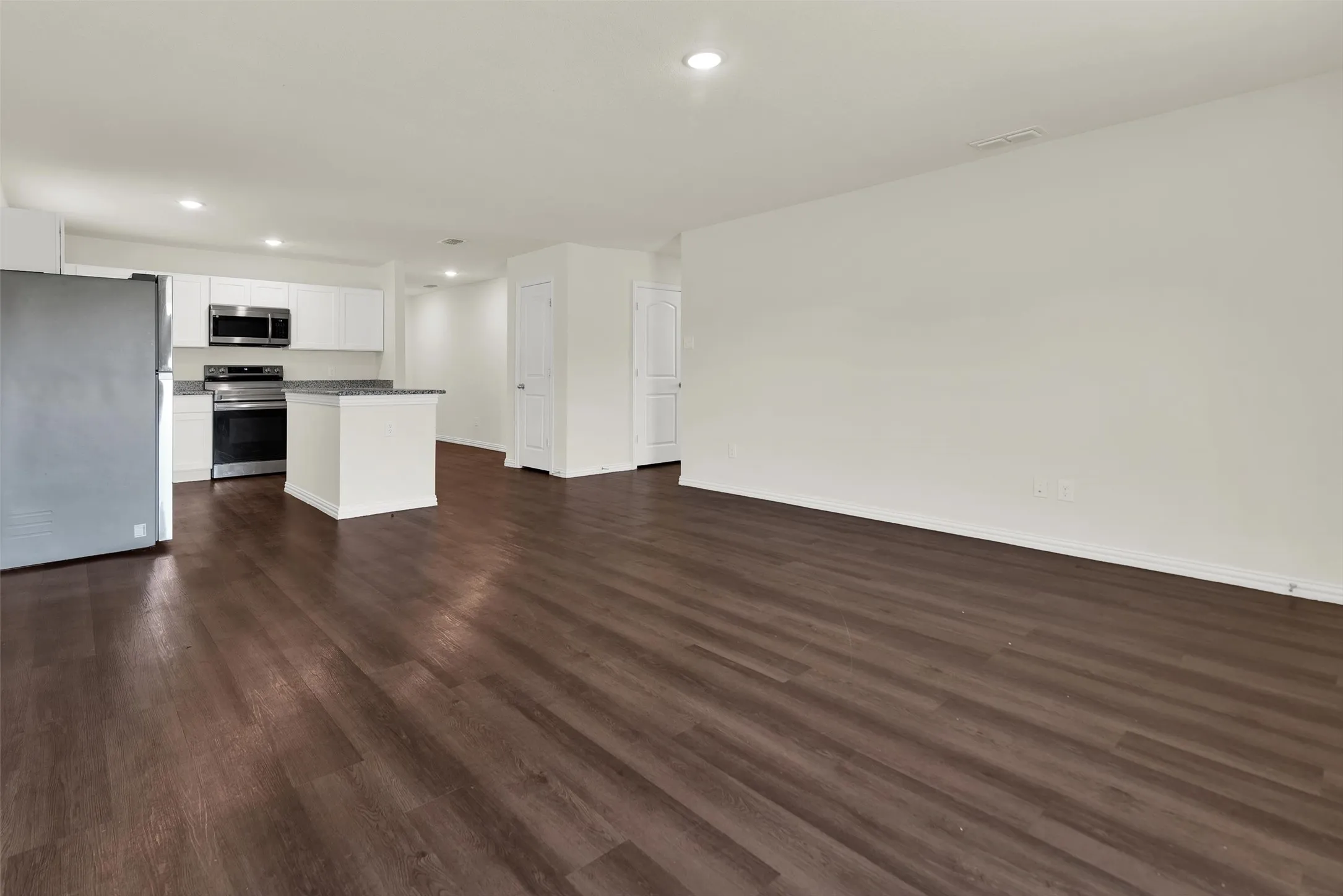 Single Family Residence For Sale in Grayson County , 414 E Munson Street, Denison, Texas 75021, 3 Bedroom, 2 Bathroom, 2 Garage spaces, 1,197 Sqft, built in 2023, mls#21367775, Real Estate Agent in Denison, Homes For Sale in Grayson county, Homes For Sale in Denison, Realtor in Denison Texas, Real Estate Brokerage Independent Realty Texas, Luminita Cordes Realtor