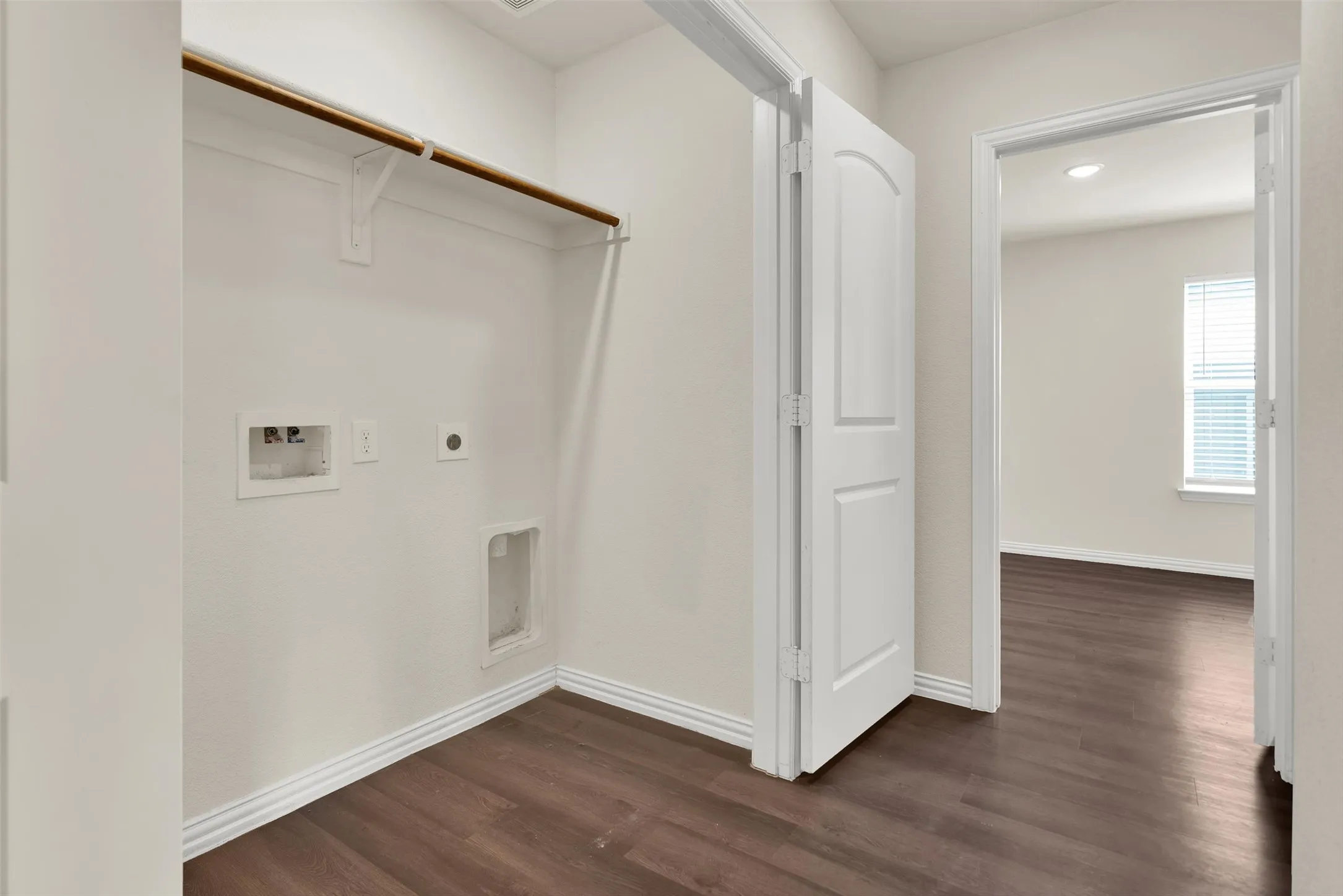 Single Family Residence For Sale in Grayson County , 414 E Munson Street, Denison, Texas 75021, 3 Bedroom, 2 Bathroom, 2 Garage spaces, 1,197 Sqft, built in 2023, mls#21367775, Real Estate Agent in Denison, Homes For Sale in Grayson county, Homes For Sale in Denison, Realtor in Denison Texas, Real Estate Brokerage Independent Realty Texas, Luminita Cordes Realtor